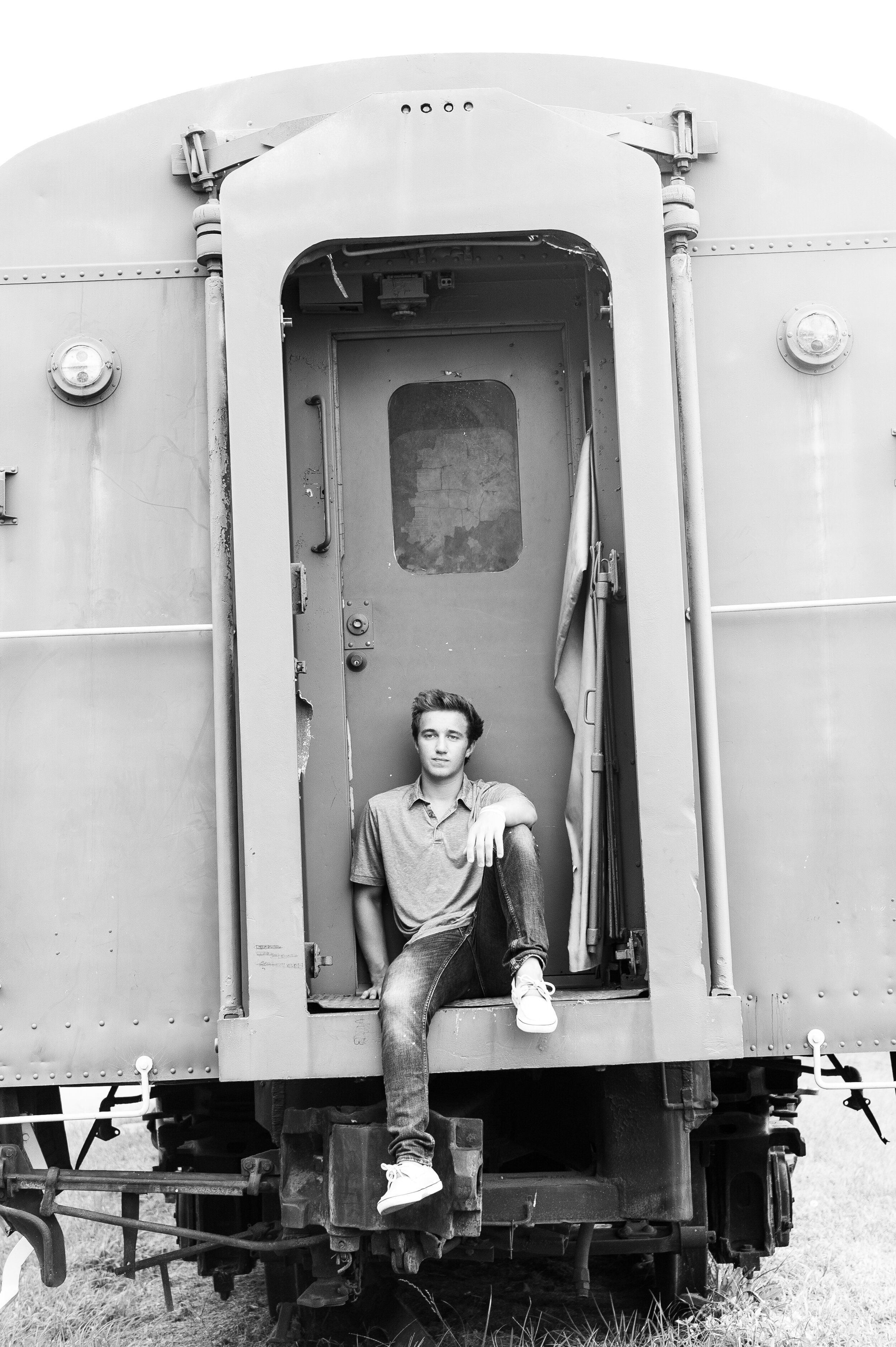 Senior Portrait on a Train | Kimberly Cauble Photography