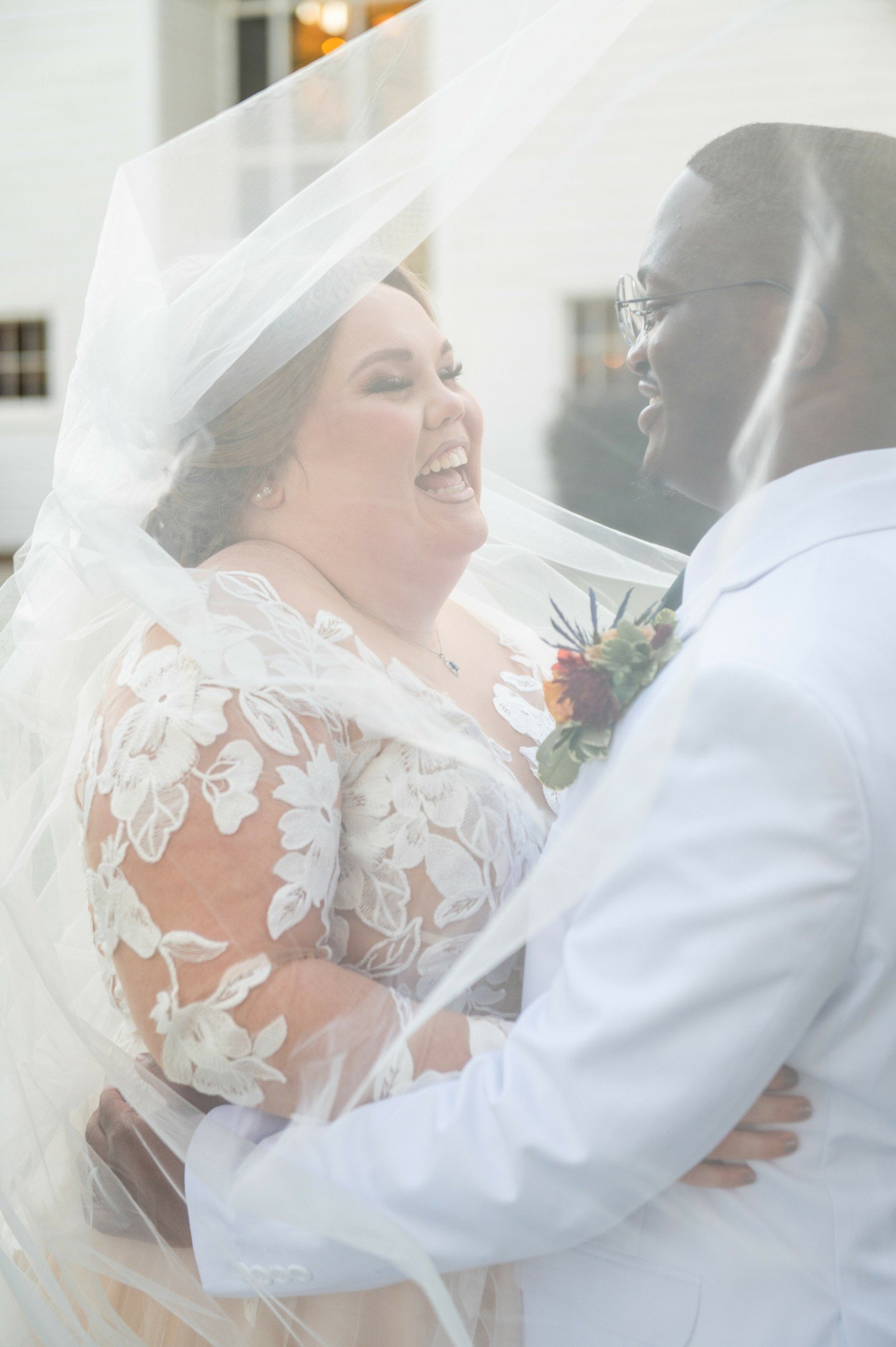 Reliving this beautiful couple's happy day on the blog today...Happy 6-month anniversary, Catie &amp; Kishon!
*
*
*
Venue: The Dairy Barn at @ascgreenway
Photographer: @kimberly.cauble
2nd Shooter: @blakelyclayton @blakelynclaytonphoto
Officiant: @ro