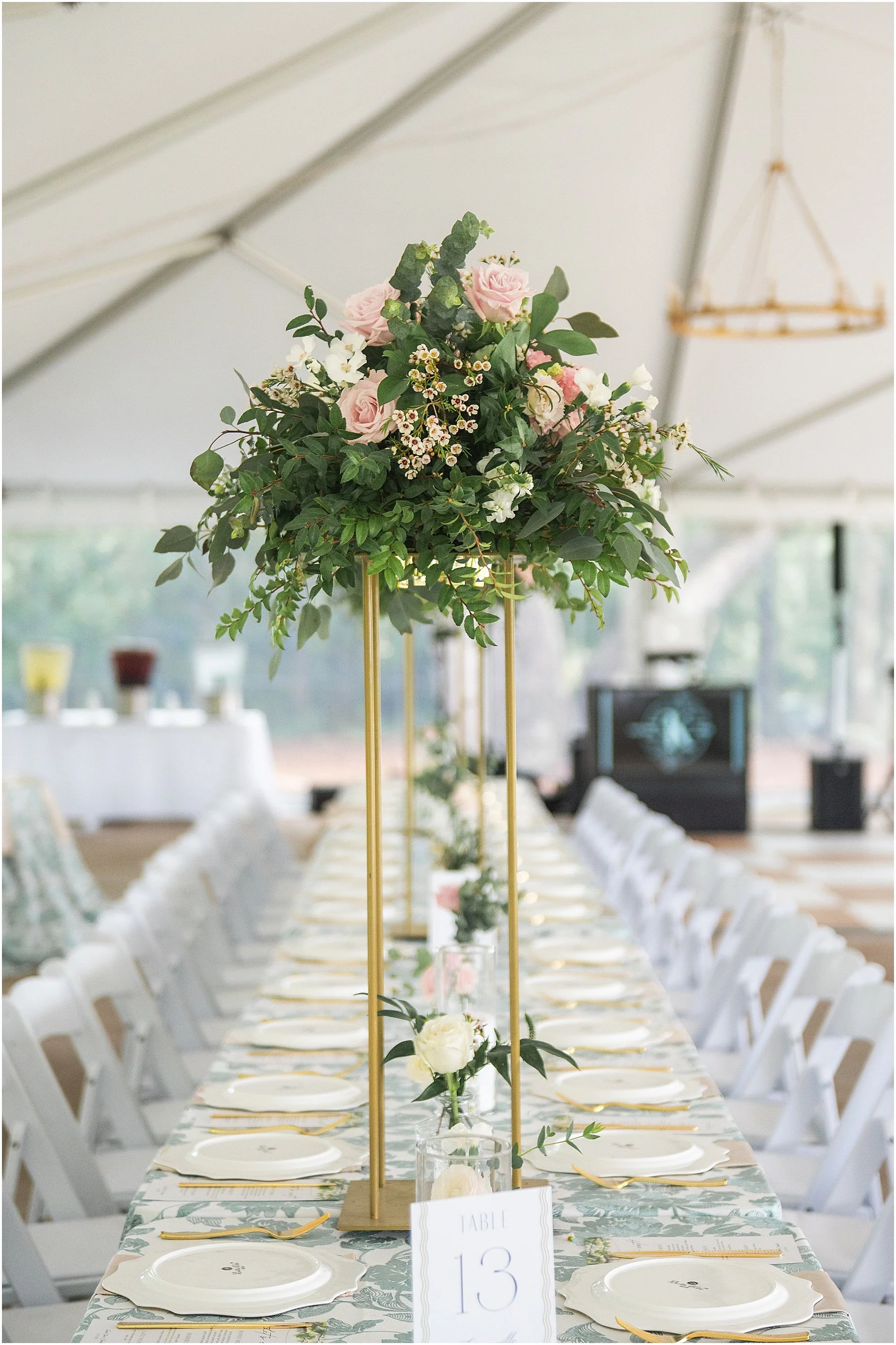 Southern Wedding Table Centerpiece | SC Wedding Photographer