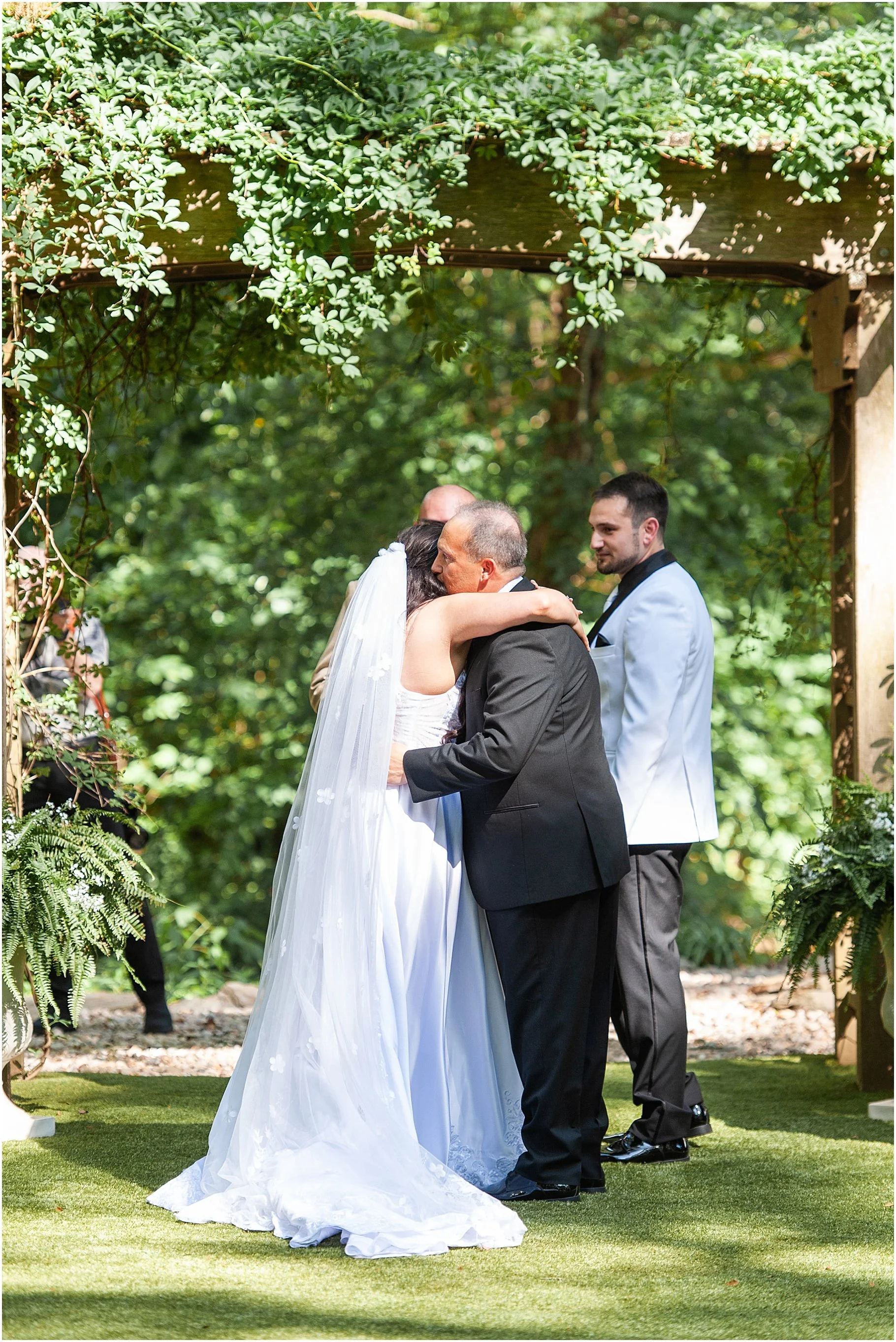 Romantic Robertson Homestead Wedding | Rock Hill Wedding Photographer