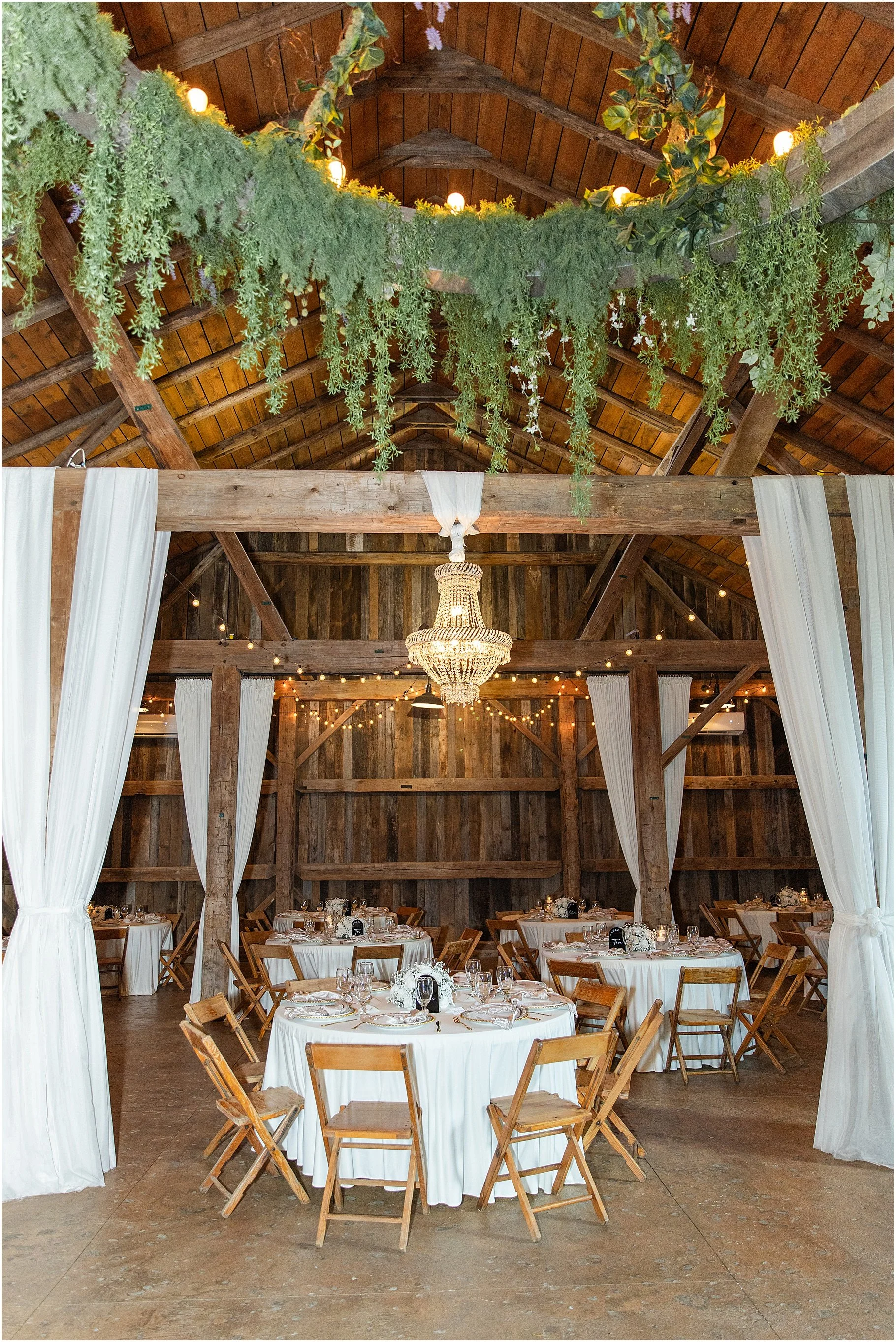 Tipsy Goat Barn Wedding Reception | Romantic Wedding Reception