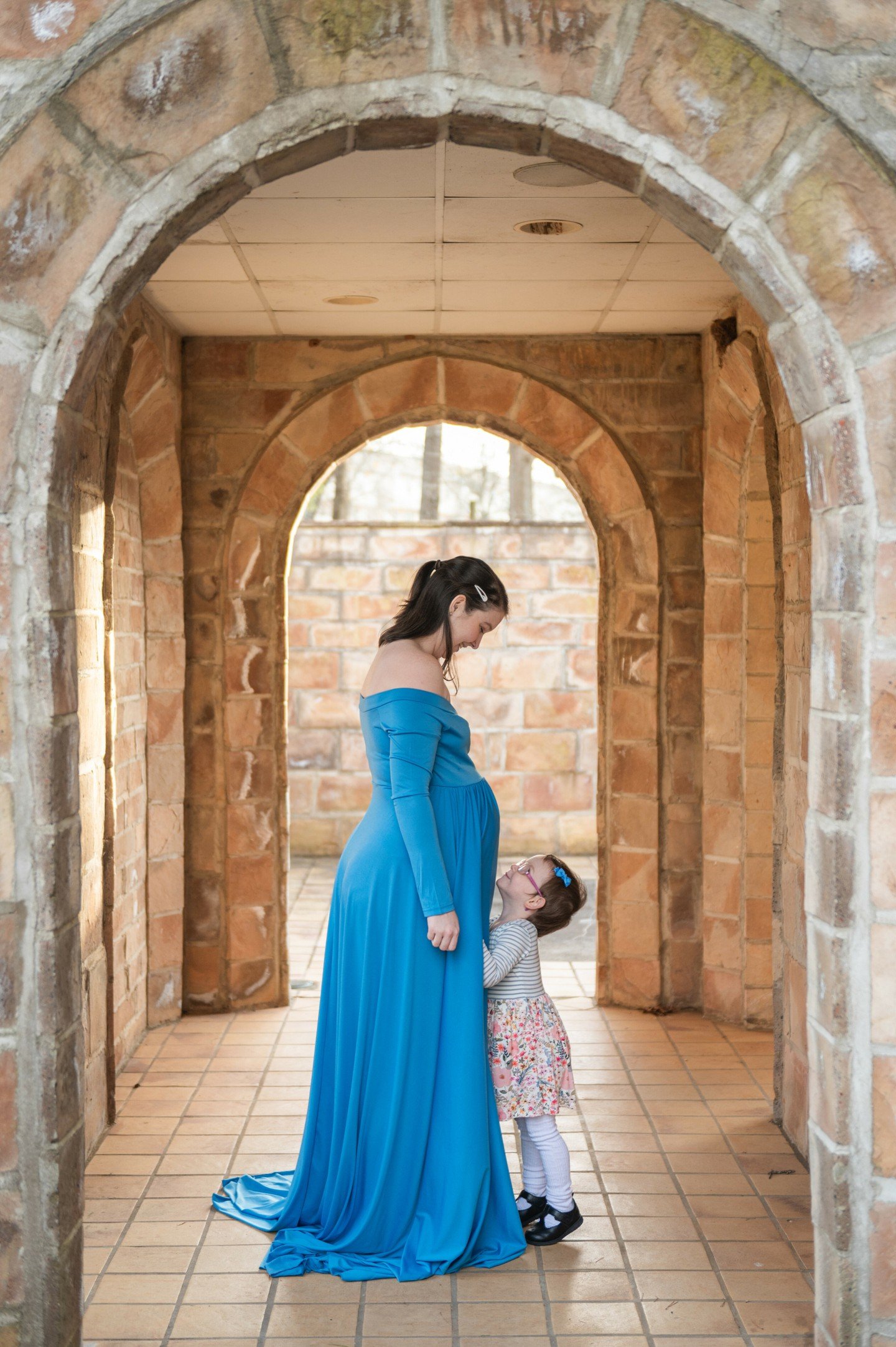 One of my favorite types of portrait sessions to photograph is a maternity session.  There&rsquo;s something about being able to grow a human inside your body that is just magical!  Don&rsquo;t think of it as a time when your body is all out of whack