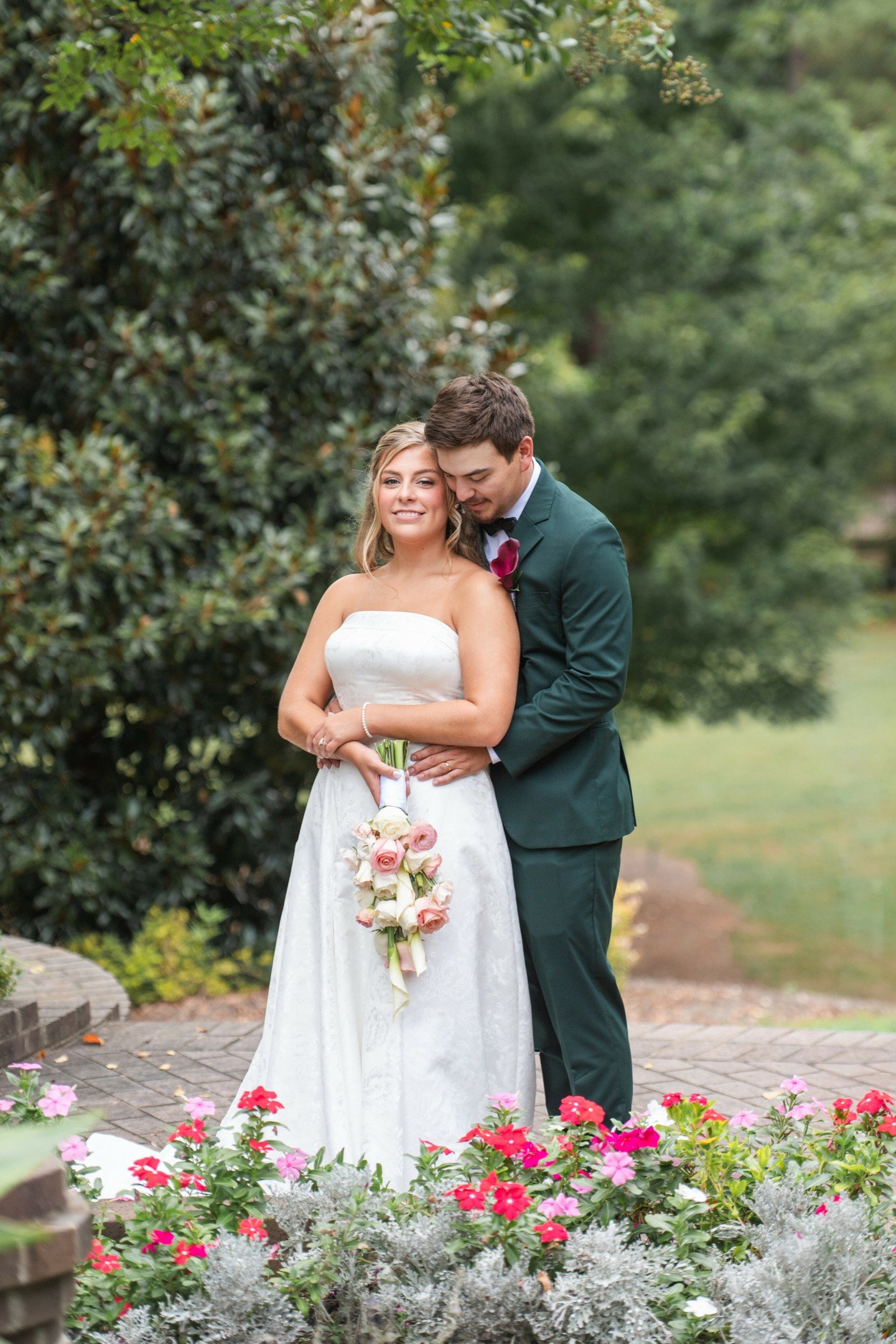 Just a few sweet moments from the most special day a month ago.  Happy Monthiversary, Mae &amp; Jacob! 💖

Venue | Glencairn Gardens &amp; McBryde Hall @winthropu
Coordinator | Kim McKinney, @millerkath5 , and @julie_mcgirr72
Photographer | @kimberly