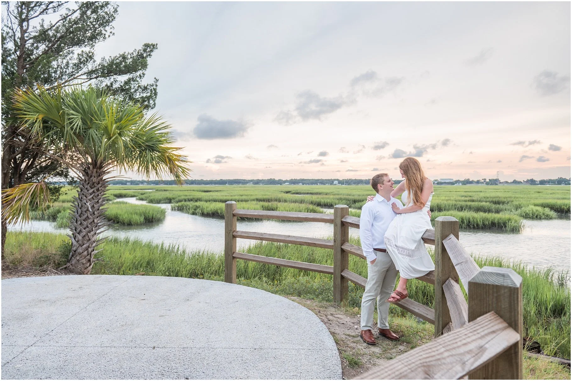 waterfront engagement photography | Lowcountry couples photographer