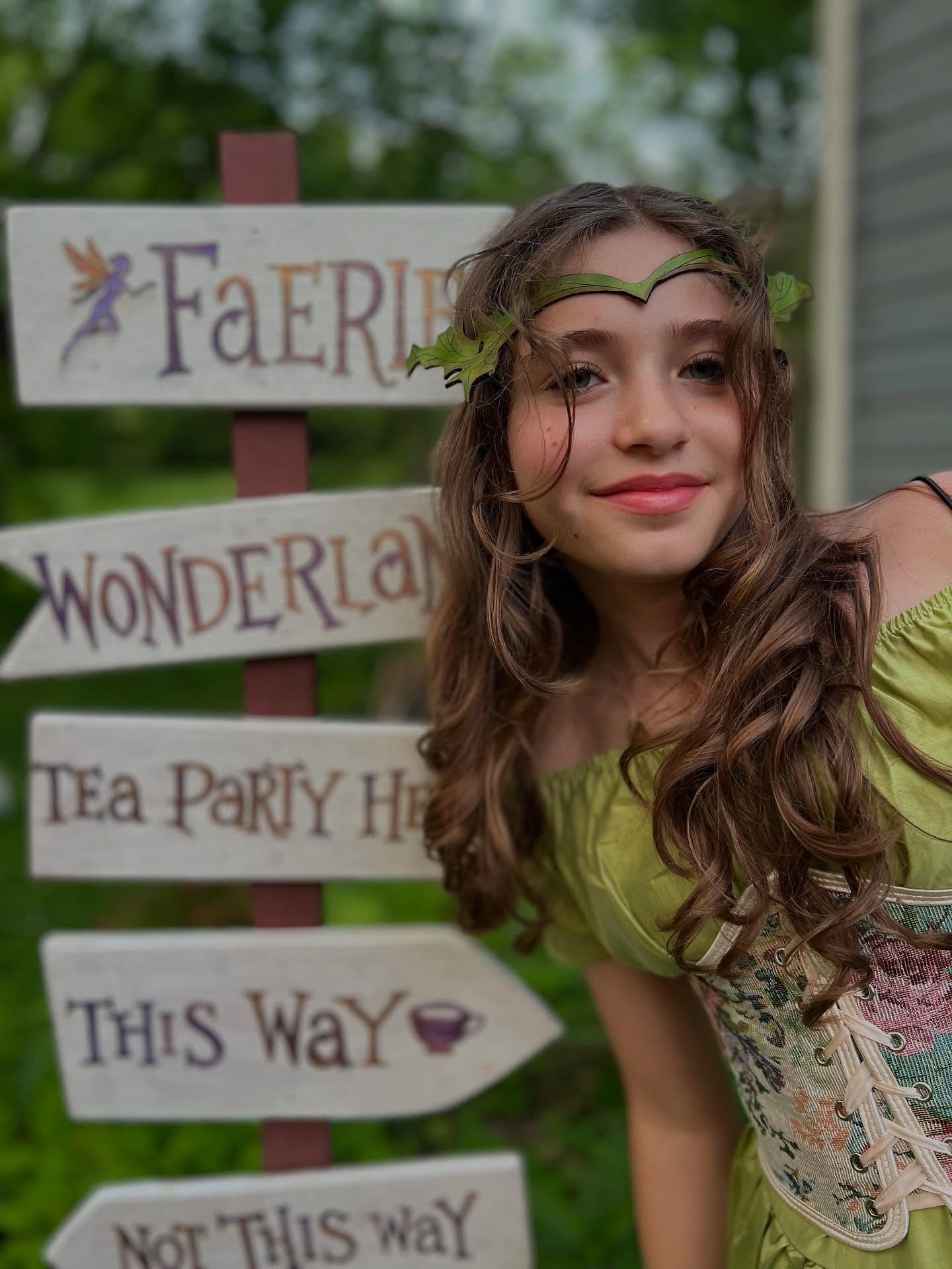 ✨Step into the magic&hellip;✨
The path is clear, the signs are true &mdash; Faerie Wonderland Tea Party, this way! 🧚&zwj;♀️🍵🌿
Get ready to sip, sparkle, and swirl among the fae folk.

🎟 Limited tickets still available!
🧚&zwj;♀️ June 22 at Stone 