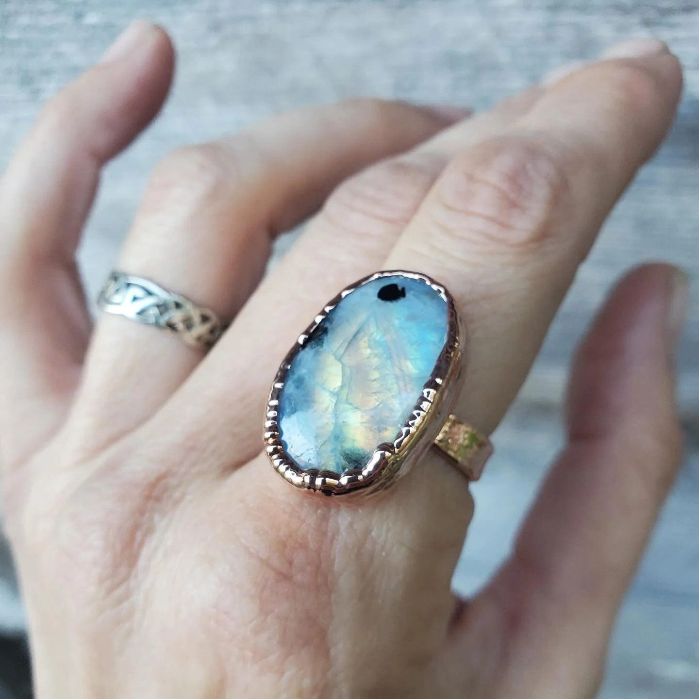 ✨ Artisans Holiday Market Spotlight ✨

Today is all about adornment, artistry, and a little bit of magic ✨🖤 From electroformed talismans to upcycled heirlooms, each maker brings their own unique spark:

&bull; The Copper Newt &mdash; Electroformed c