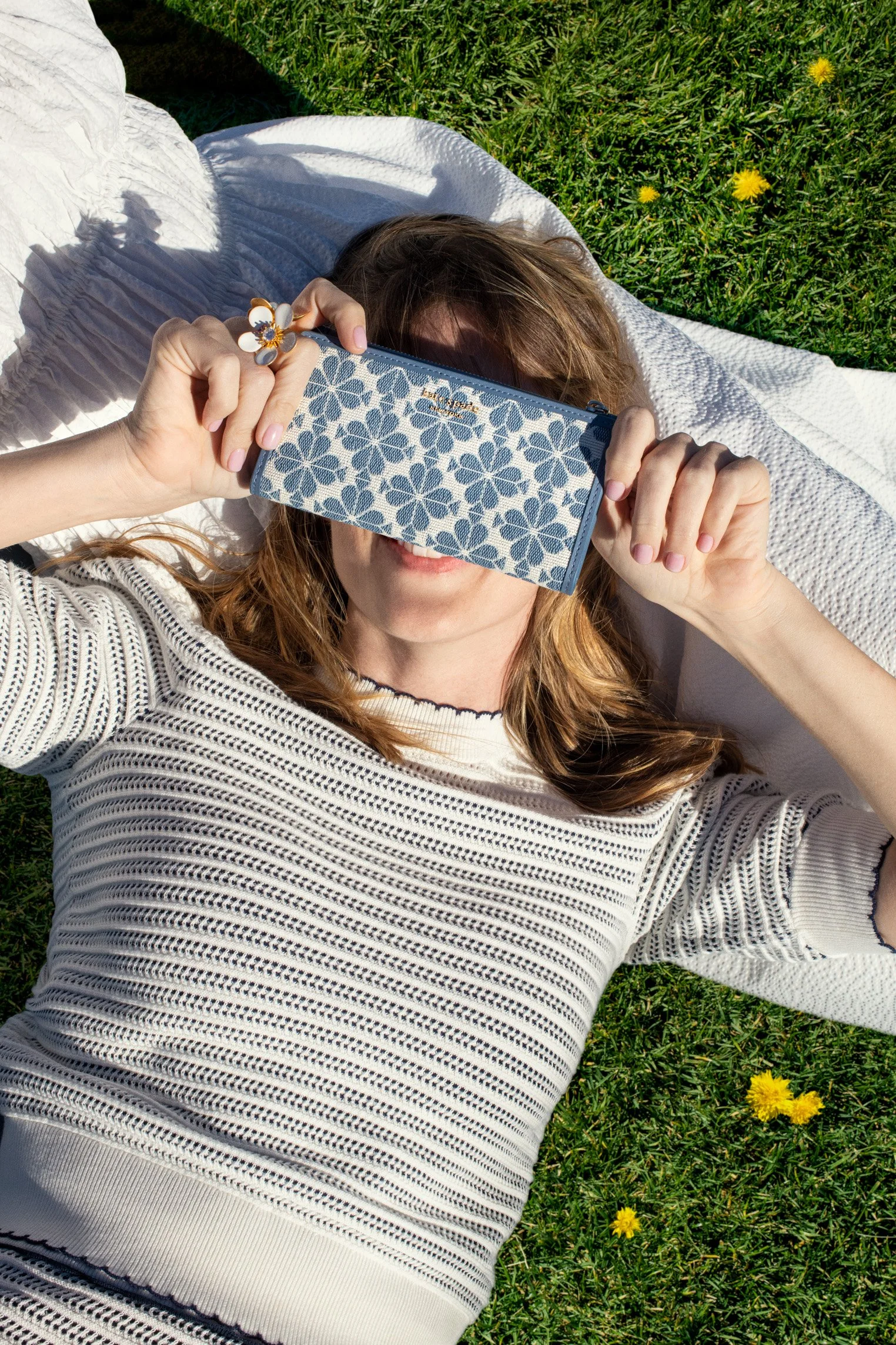 22-01 2233-11B CBZ_KSP FLOWER WALLET 2.JPG