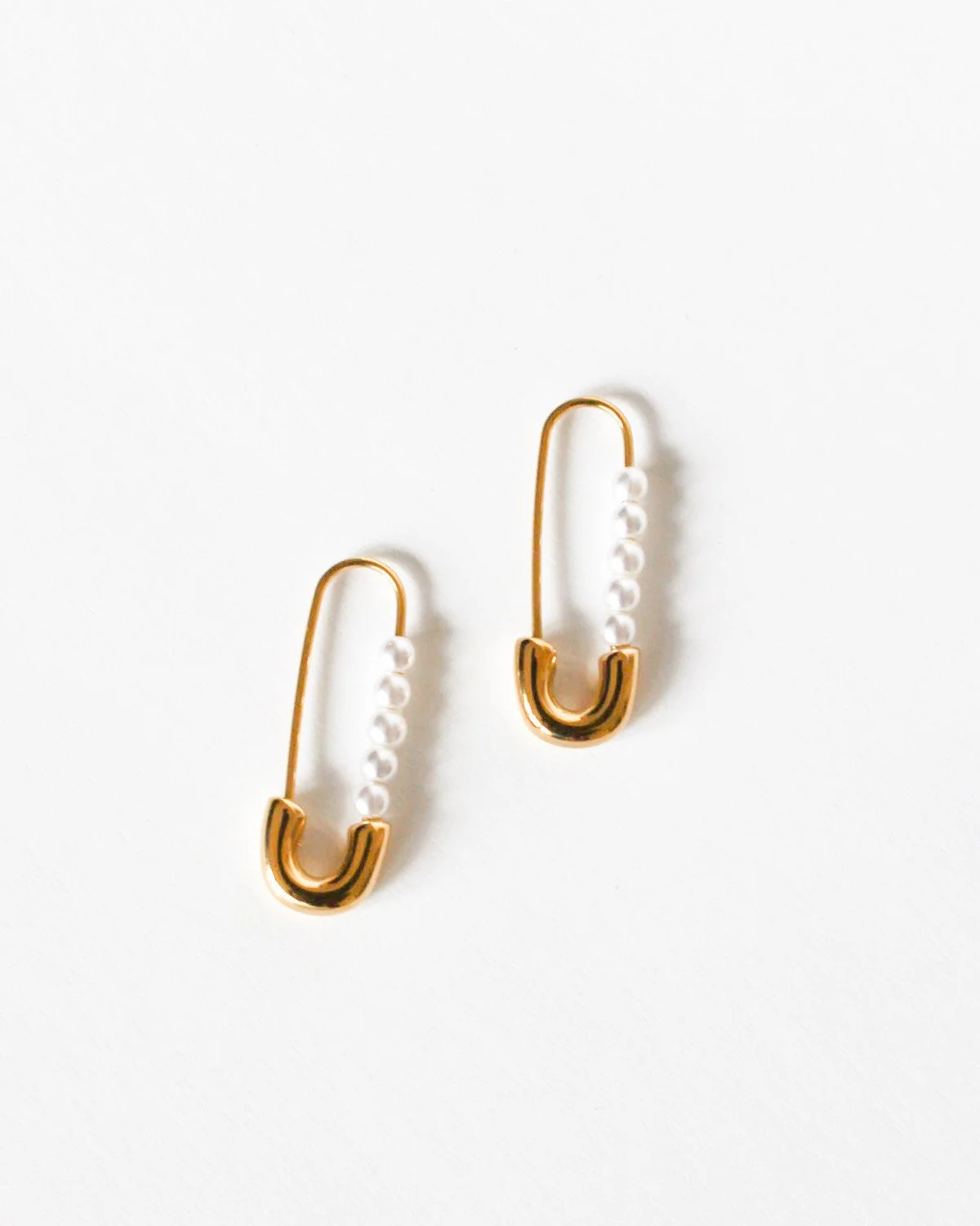 Pearl Safety Pin Earrings Jessa Jewelry — Bon Femmes