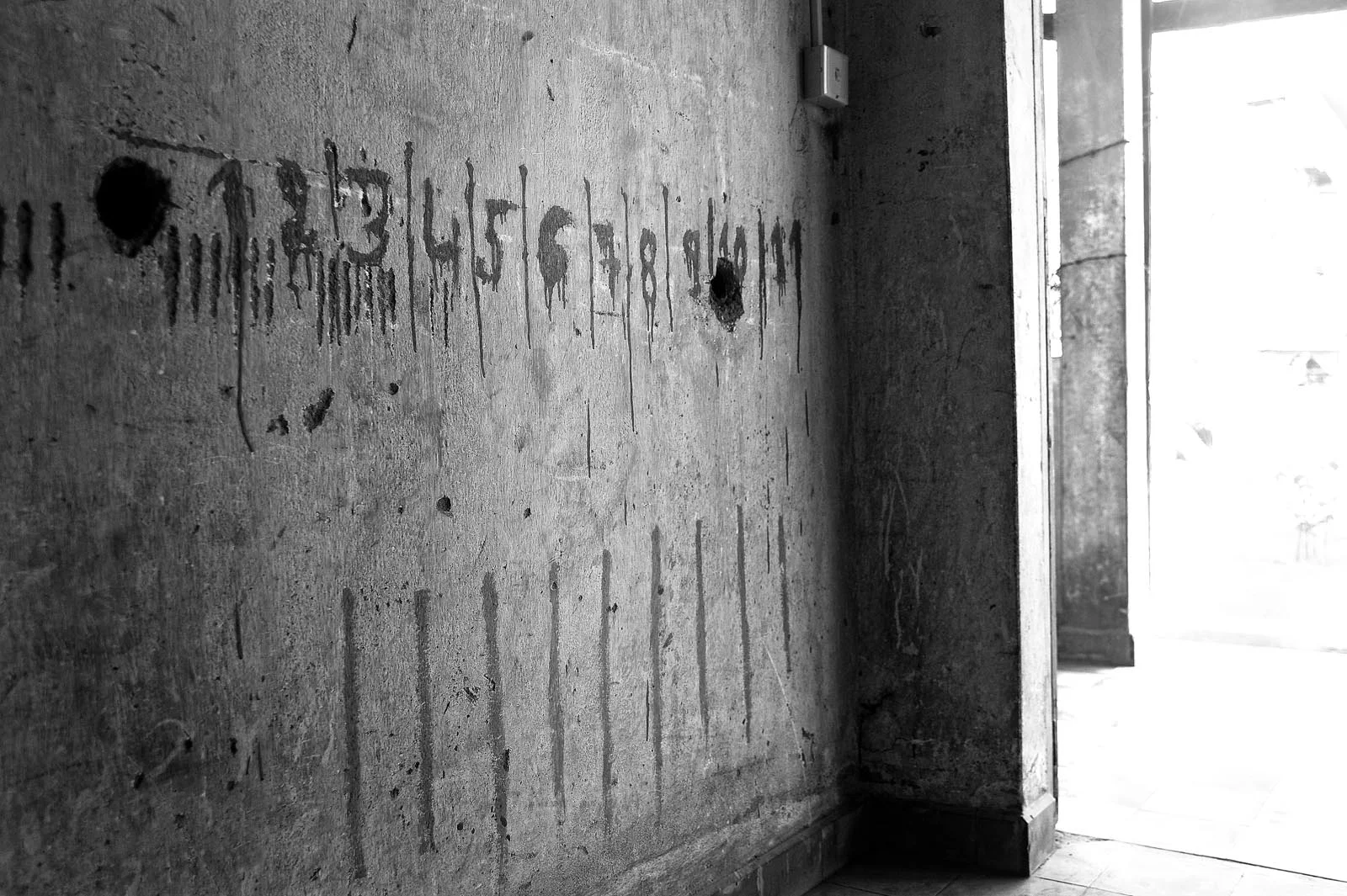 Tuol_Sleng_Genocide_Museum_Cambodia_005.jpg