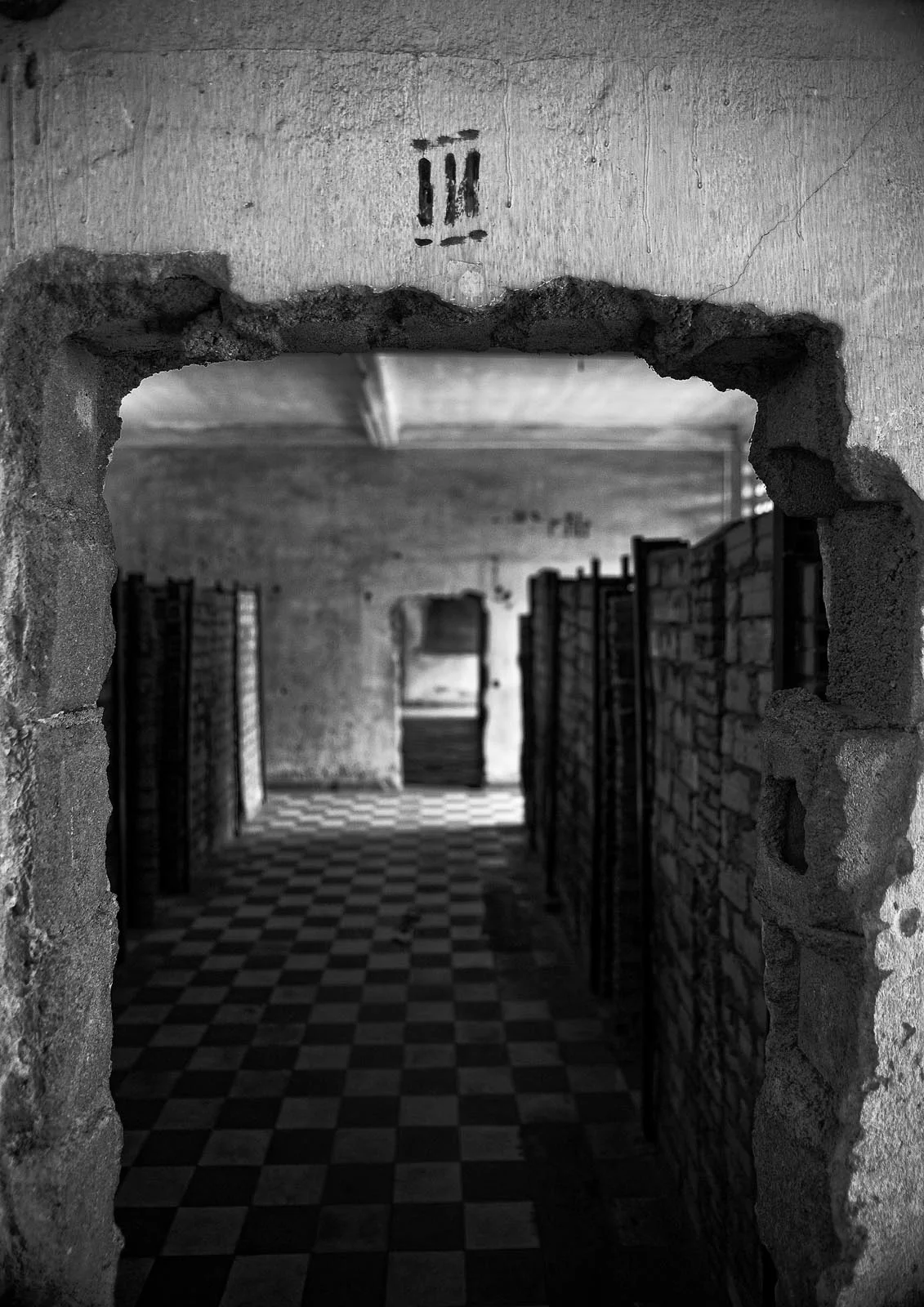 Tuol_Sleng_Genocide_Museum_Cambodia_006.jpg