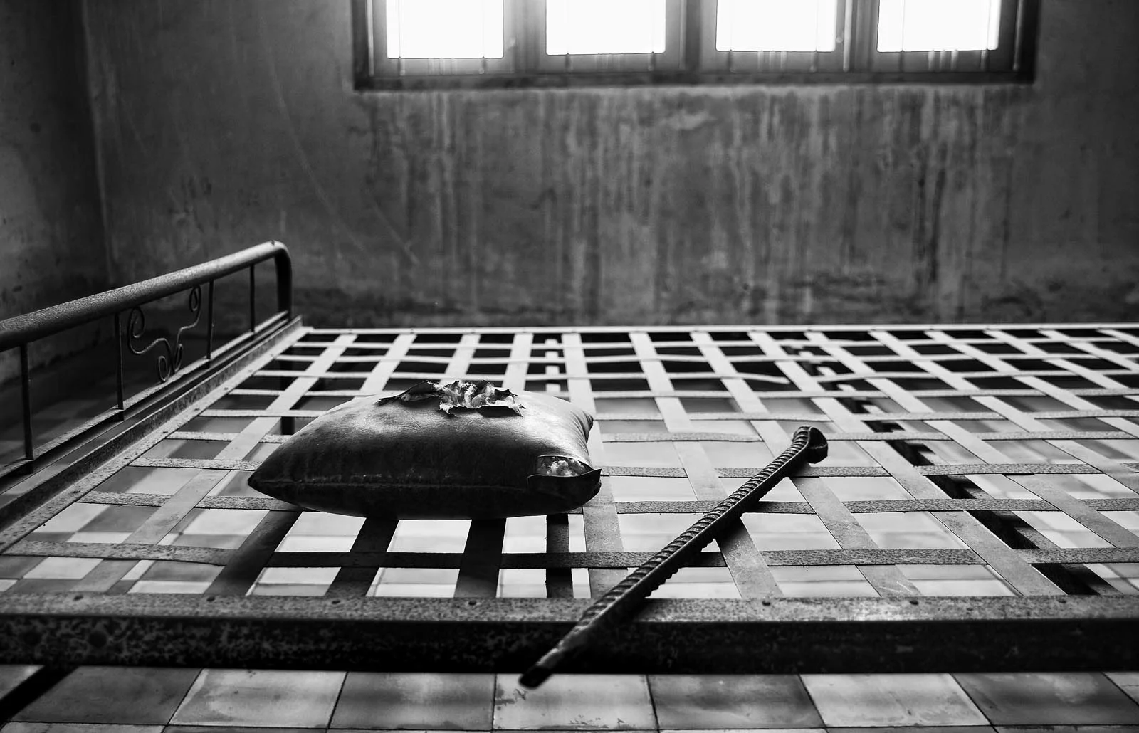 Tuol_Sleng_Genocide_Museum_Cambodia_011.jpg