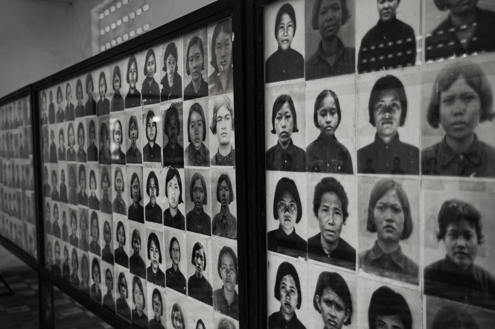 Tuol_Sleng_Genocide_Museum_Cambodia_015.jpg