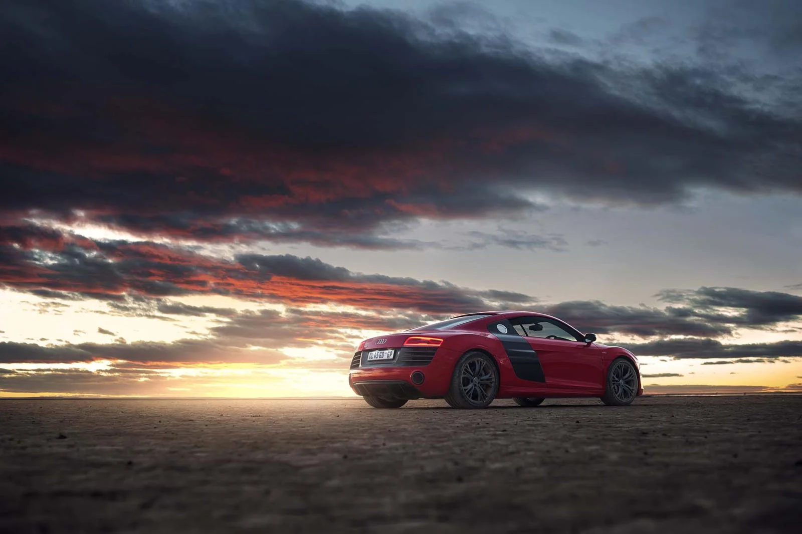 Audi_R8_V10_Kalahari_Desert_004.jpg
