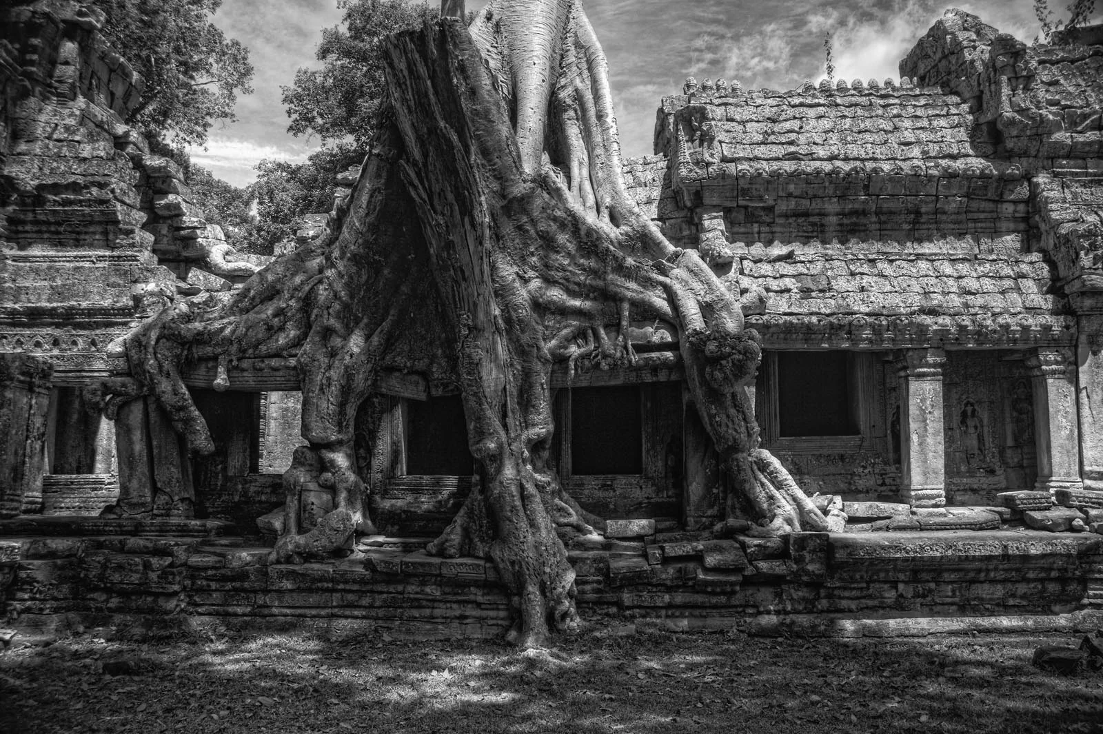 Temples_Angkor_Cambodia_001.jpg