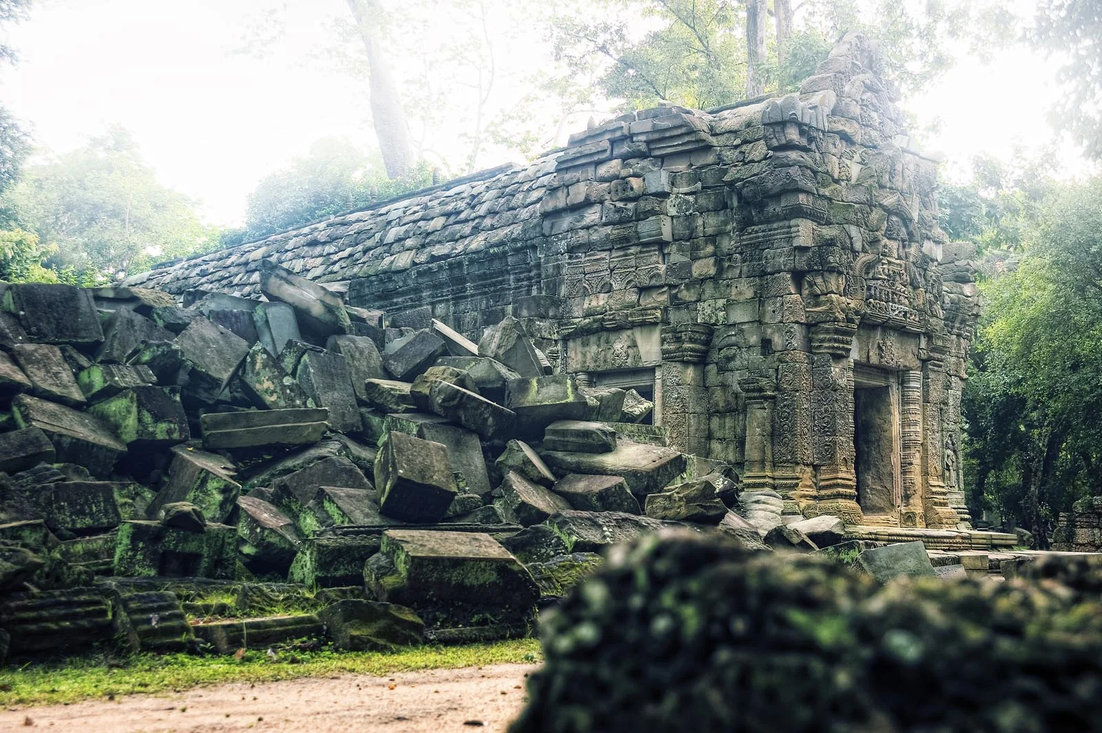 Temples_Angkor_Cambodia_008.jpg