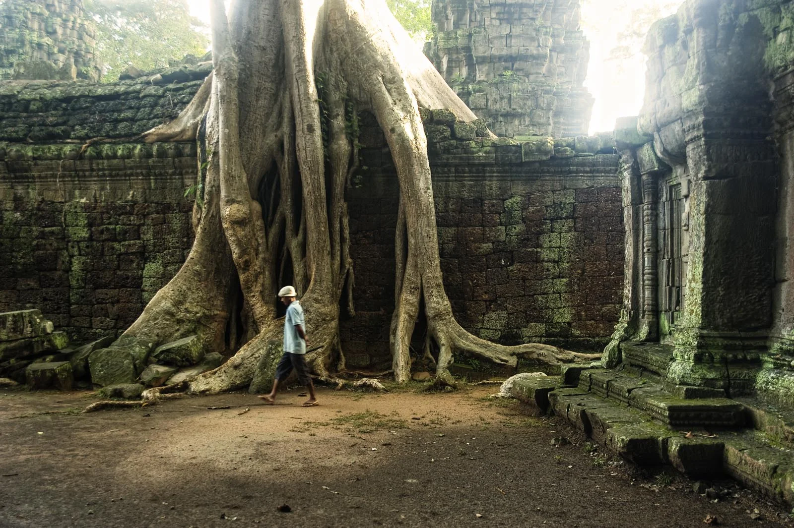 Temples_Angkor_Cambodia_012.jpg