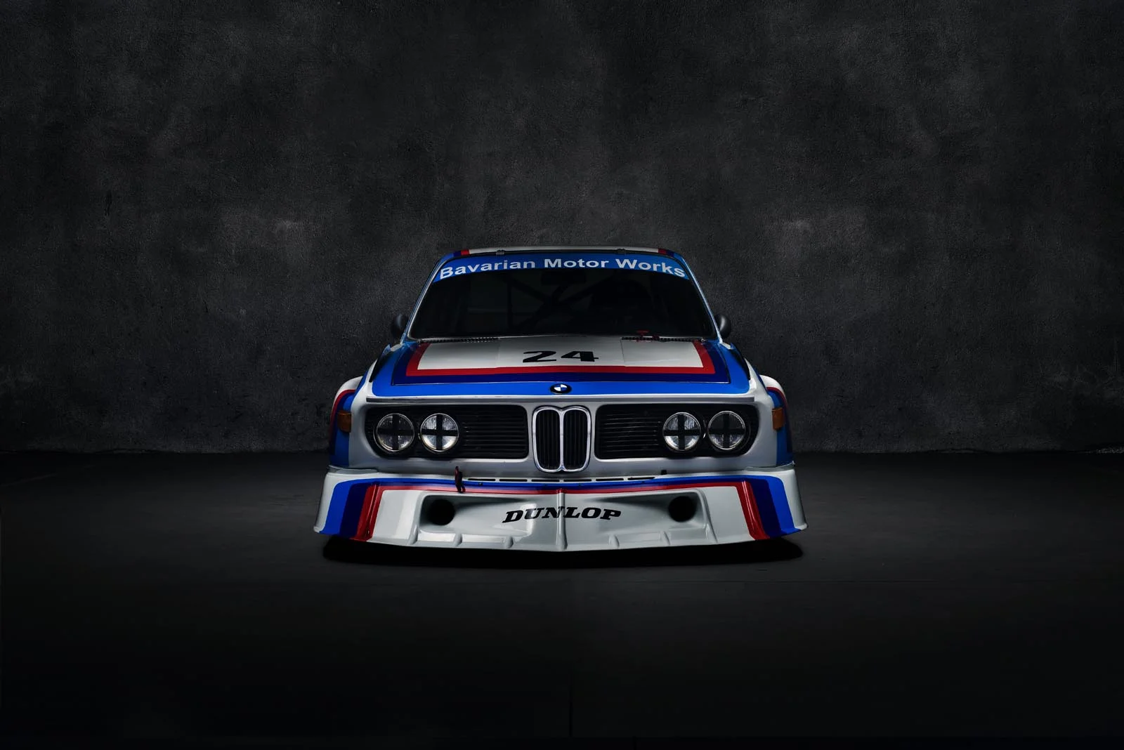 BMW_Racecars_CSL_Batmobile_001.jpg