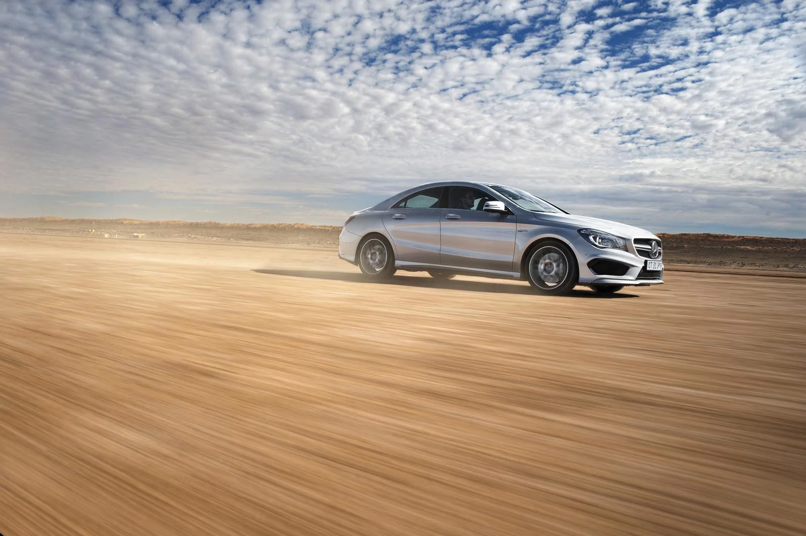 Mercedes_Magazine_CLA_45_AMG_Desert_001.jpg