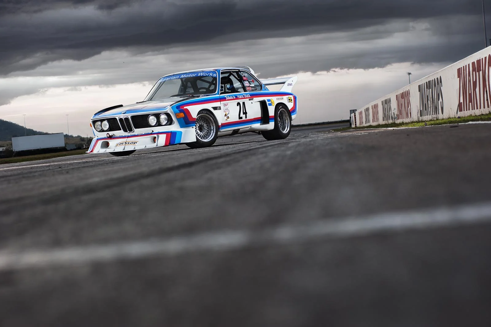 TopCar_Magazine_BMW_3.0_CSL_Batmobile_001.jpg