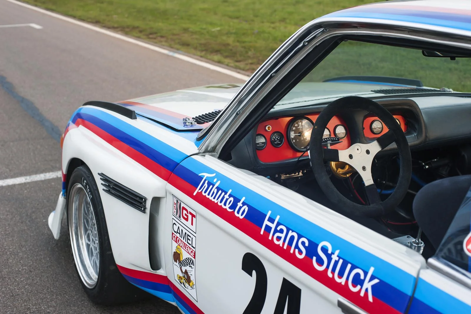TopCar_Magazine_BMW_3.0_CSL_Batmobile_004.jpg