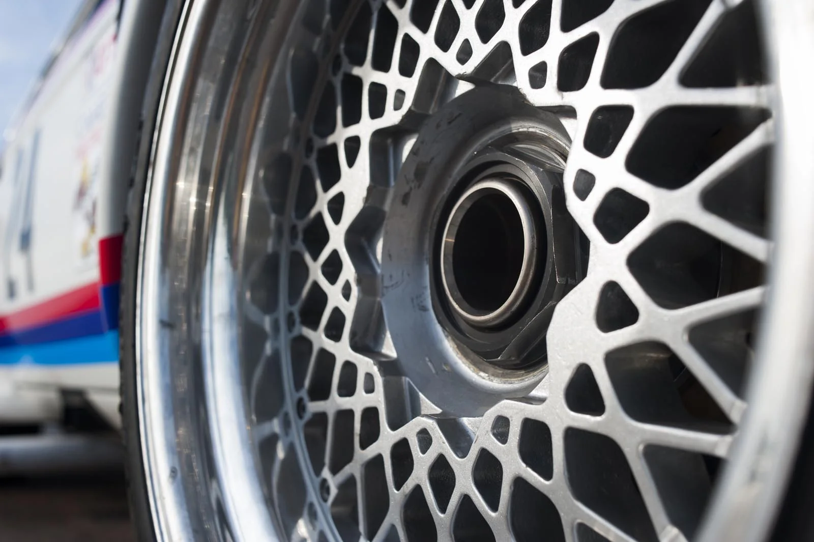 TopCar_Magazine_BMW_3.0_CSL_Batmobile_006.jpg