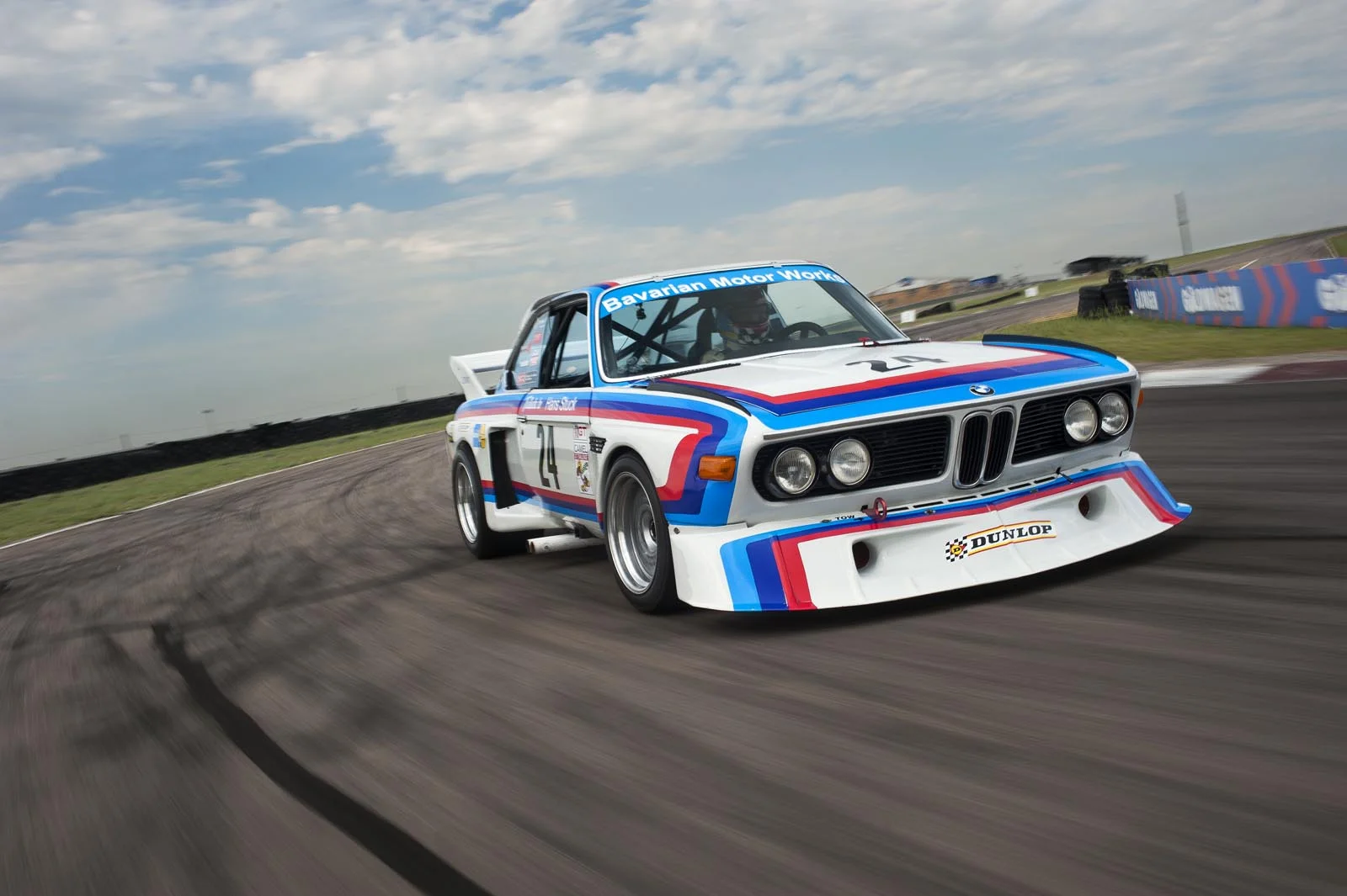 TopCar_Magazine_BMW_3.0_CSL_Batmobile_008.jpg