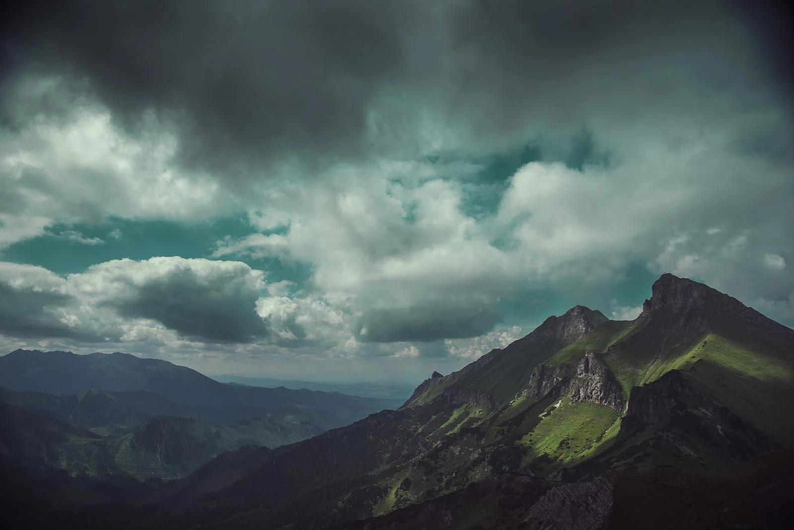 High_Tatras_Mountains_Slovakia_005.jpg