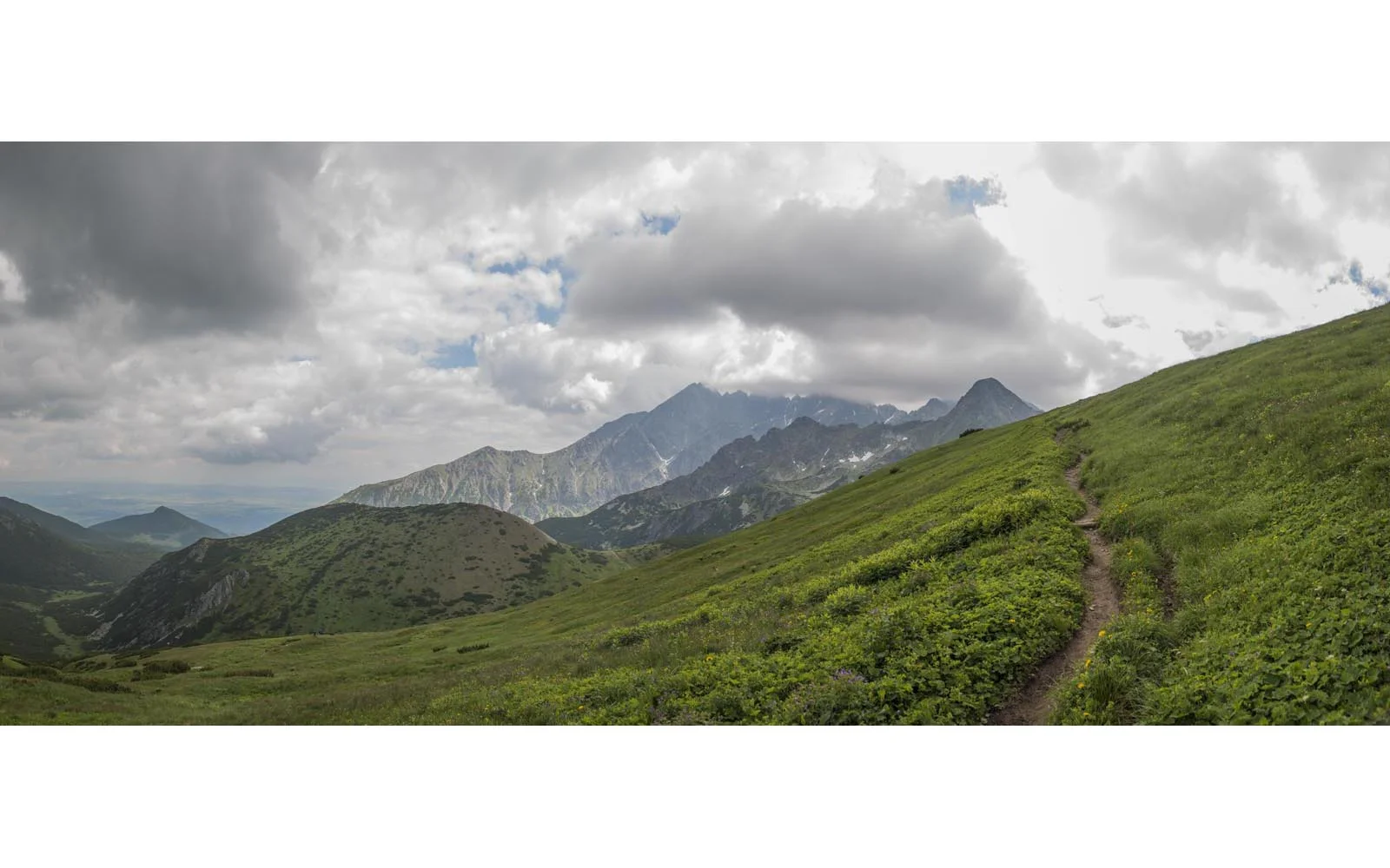 High_Tatras_Mountains_Slovakia_008.jpg