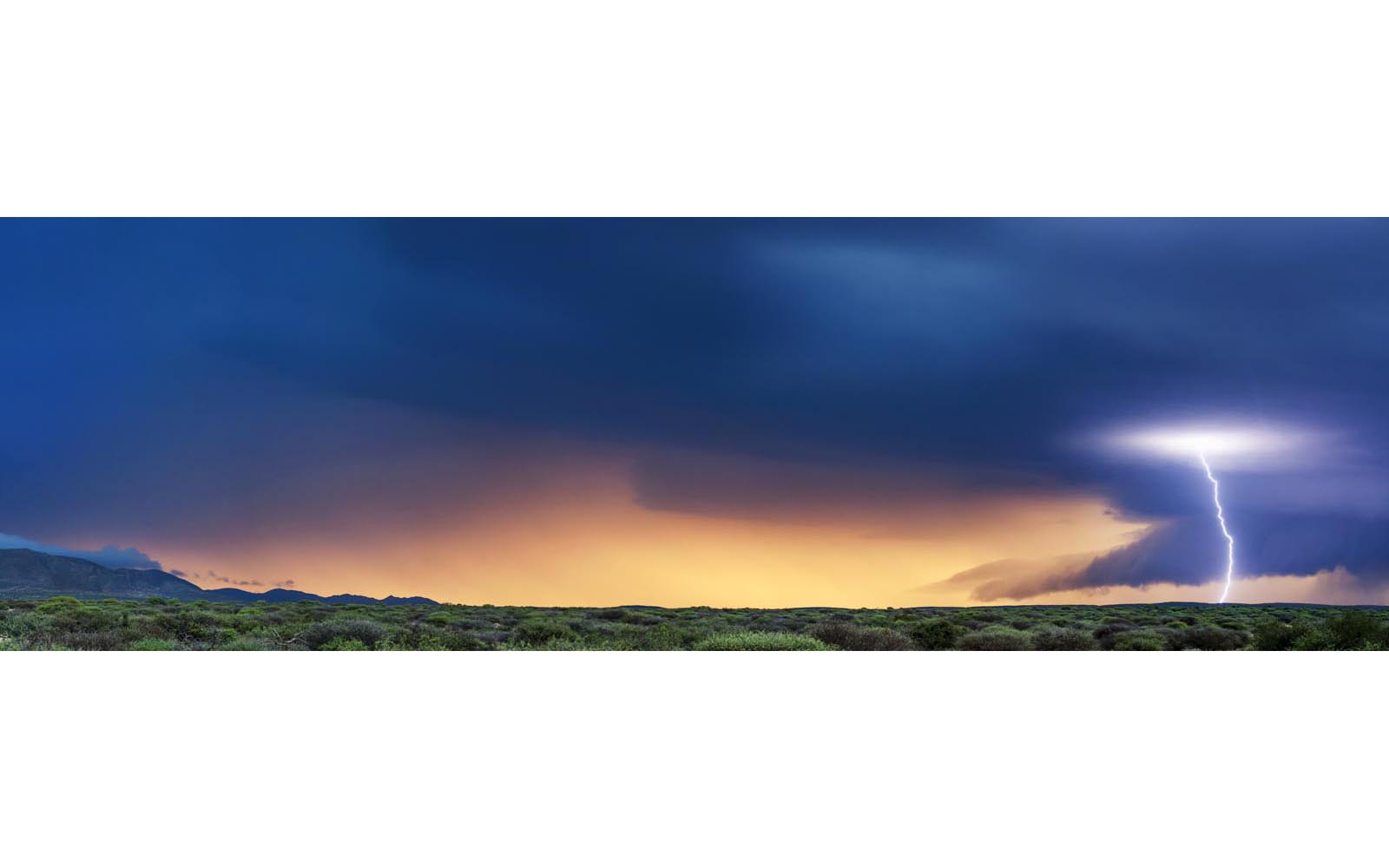 Kalahari_Desert_Lightning_001.jpg