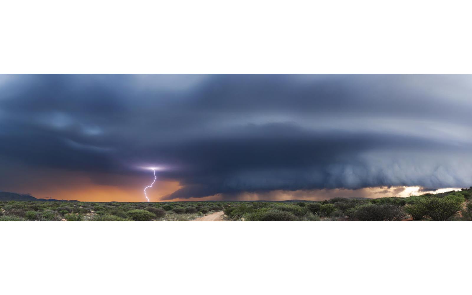 Kalahari_Desert_Lightning_002.jpg
