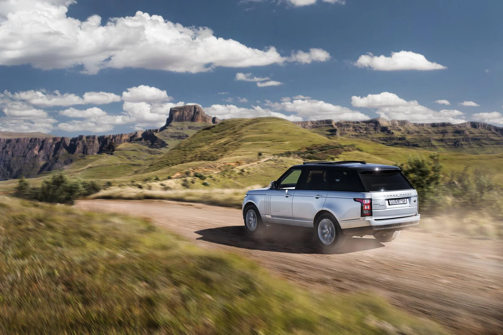 Jaguar_Land_Rover_001.jpg