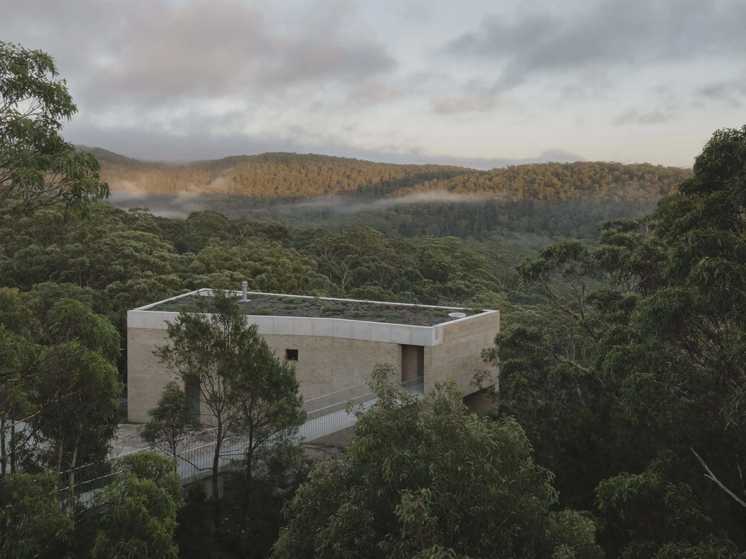 Bokey Grant EA house, southern highlands near bowral and Mittagong. House nestled in the dense bushland overlooking a gorge.