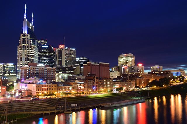 N A S H V I L L E  N I T E &lsquo; S /// Nashville, Tennessee
.
.
.
I love this city! The skyline may not be the most expansive, like Manhattan, but it is definitely iconic and beautiful.
#nashville #downtownnashville #skyline #reflections #cumberlan