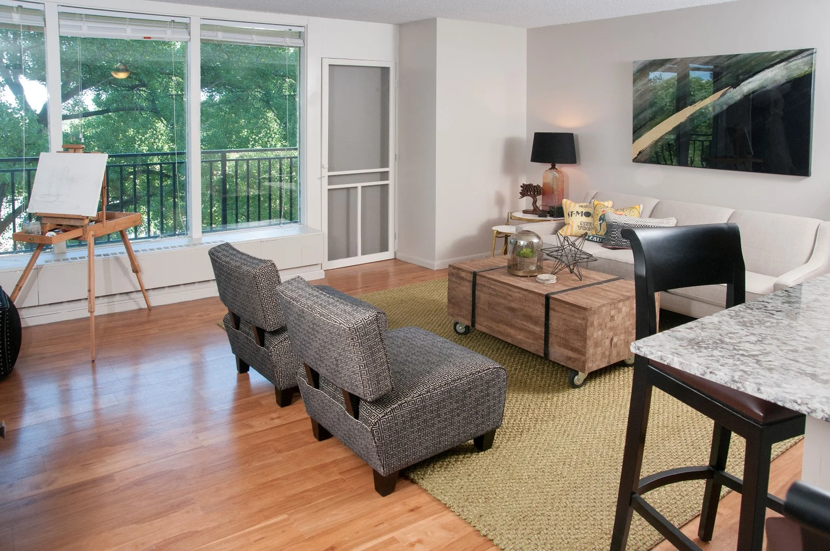 CalhounTowers_Minneapolis_MN_Livingroom_2.jpg