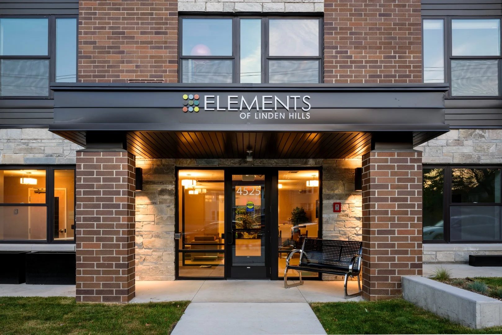 Elements-of-Linden-Hills-Apartment-Minneapolis-Minnesota-Exterior3 (Large).jpg