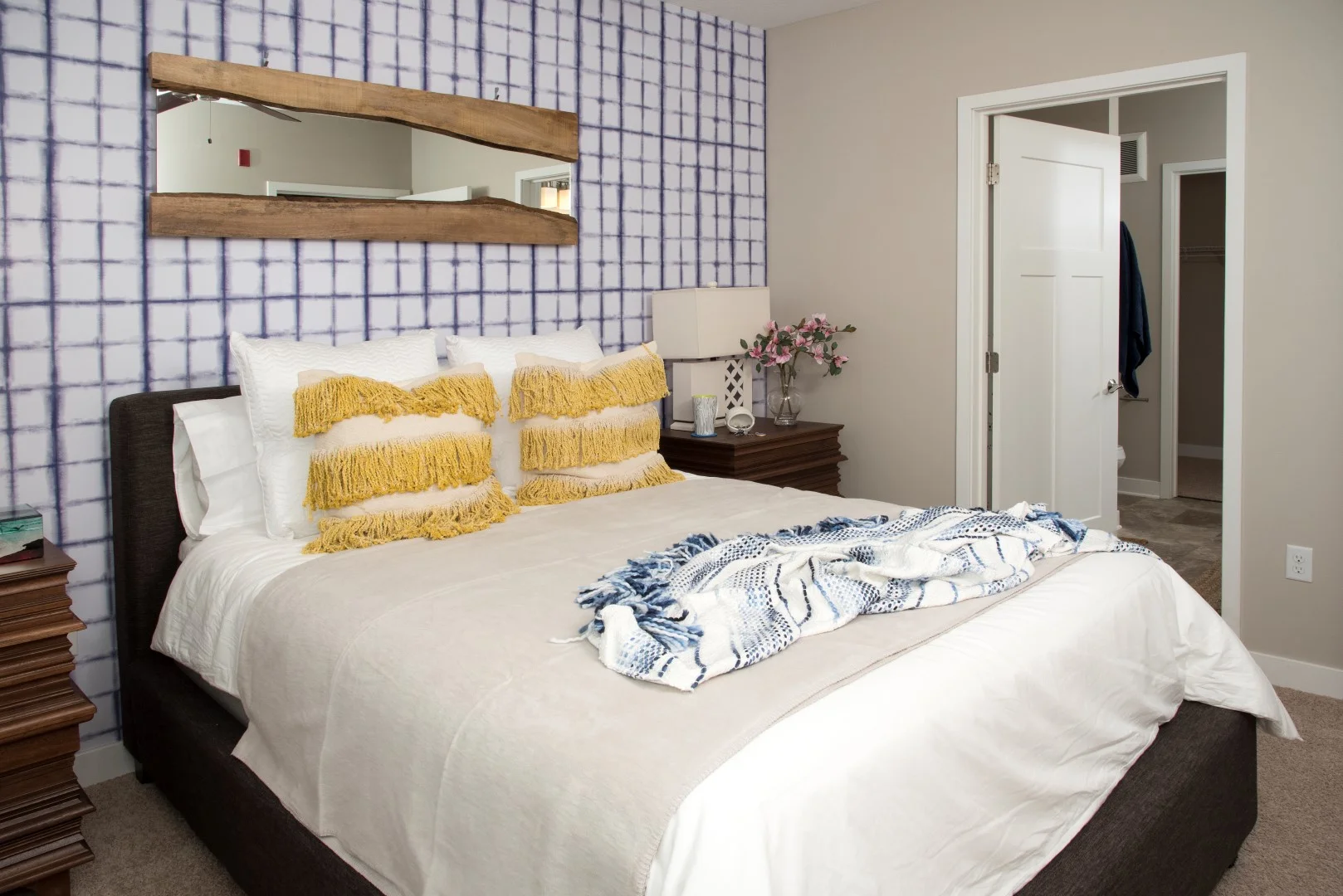 MartinBlu Apartments in Eden Prairie MN_model_17.jpg