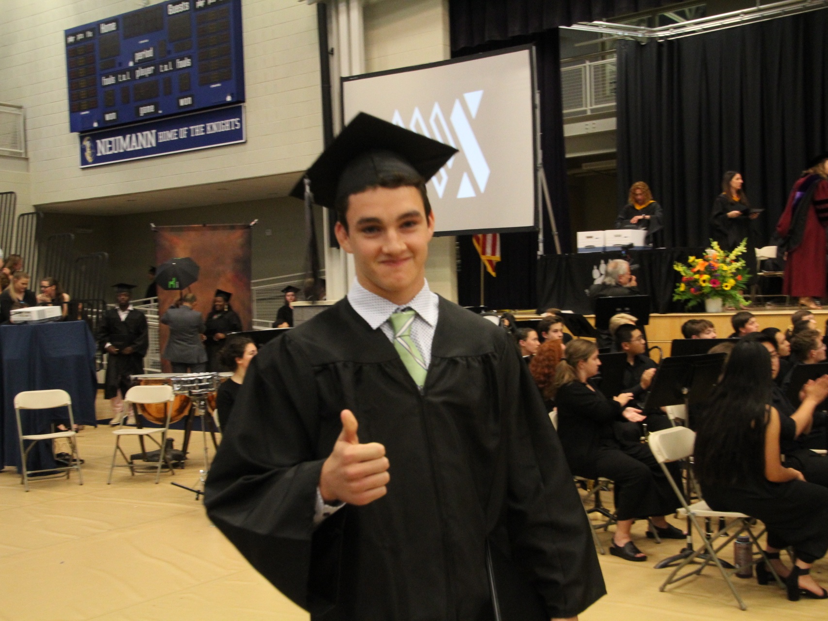 6-14 w-Grad 7.jpg