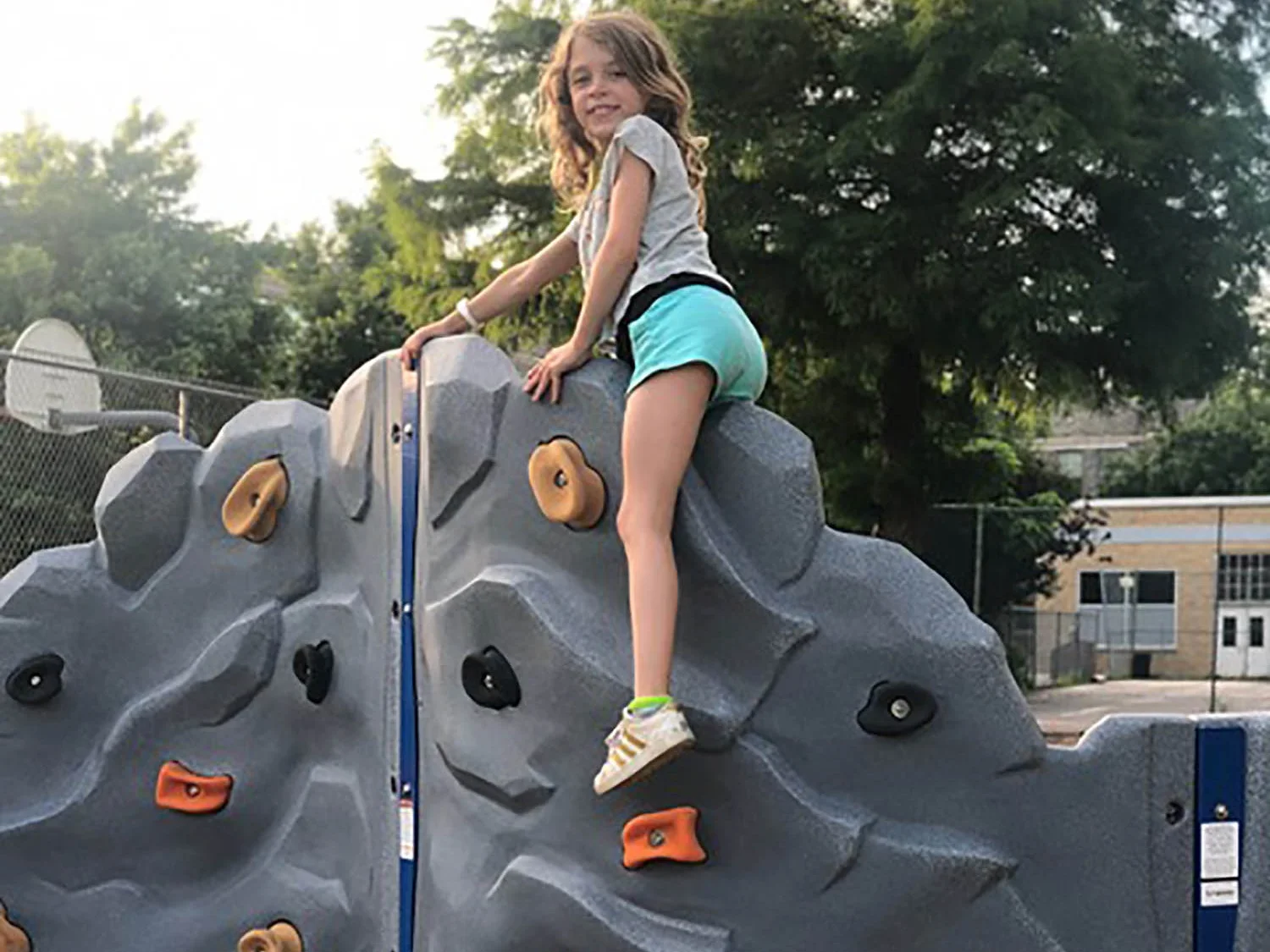 SRS New Climbing Wall A Hit