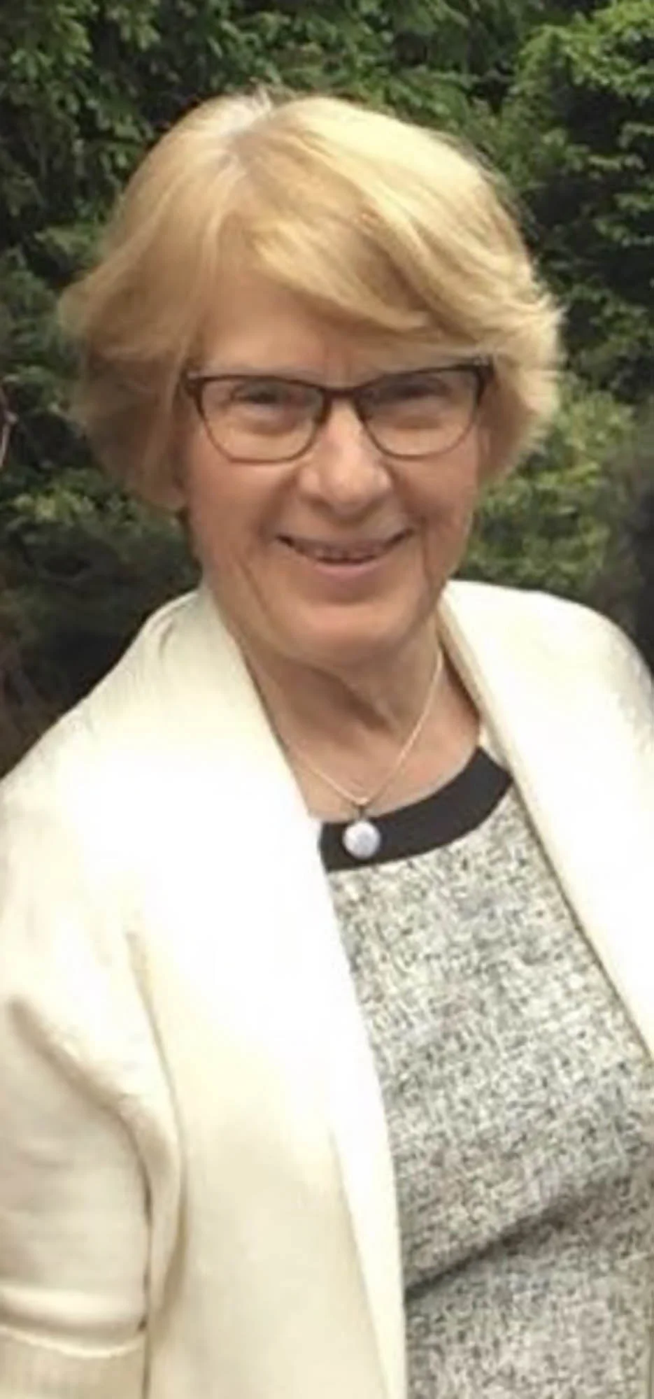 Elma Jones
