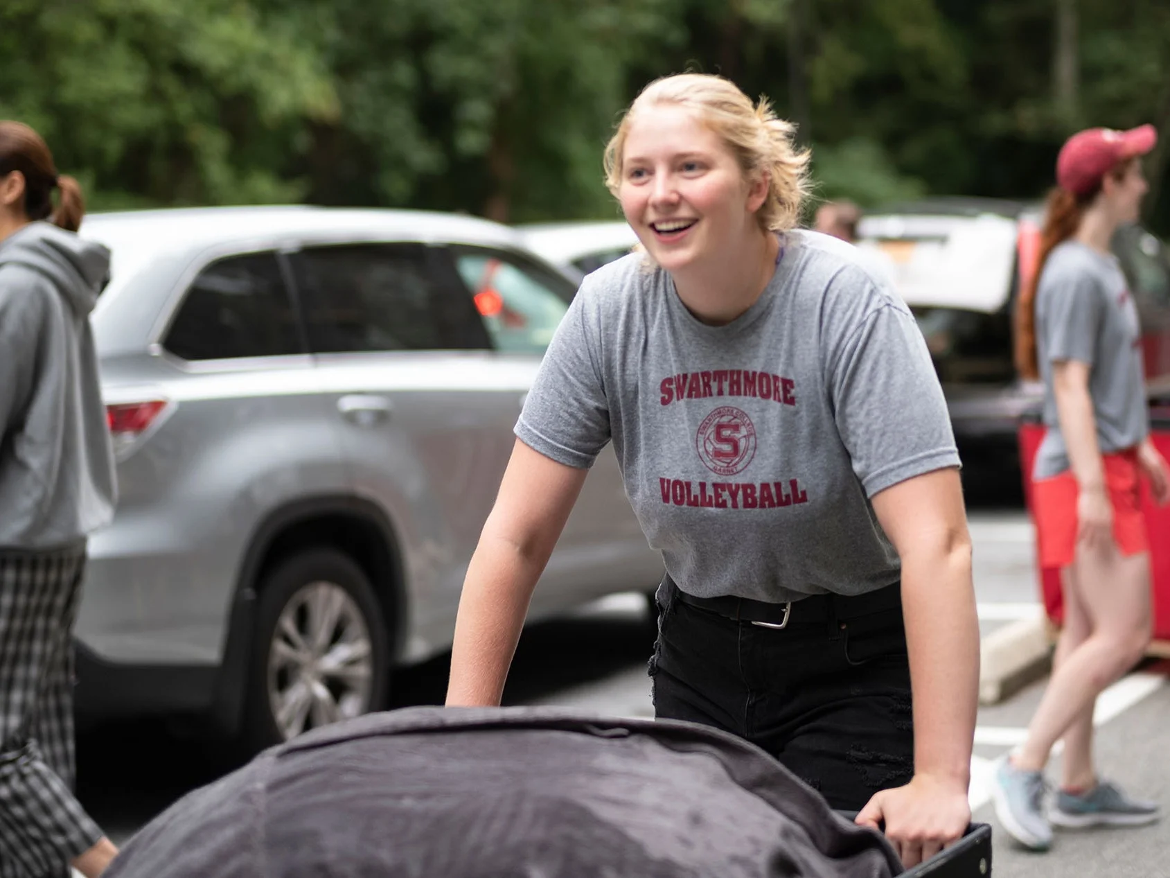Move-in help at Swarthmore College