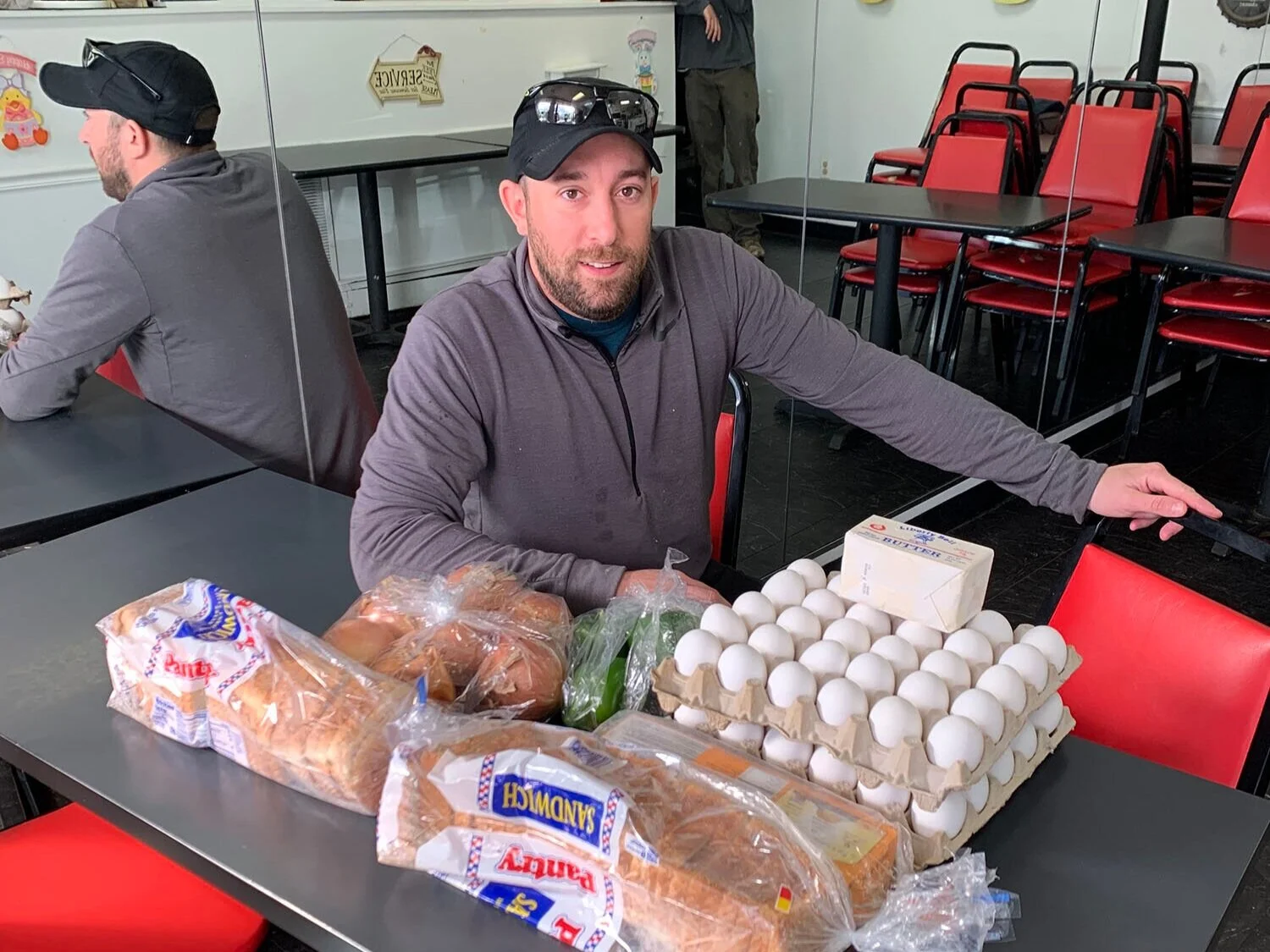 Vicky's Place Donates Food to CityTeam in Chester