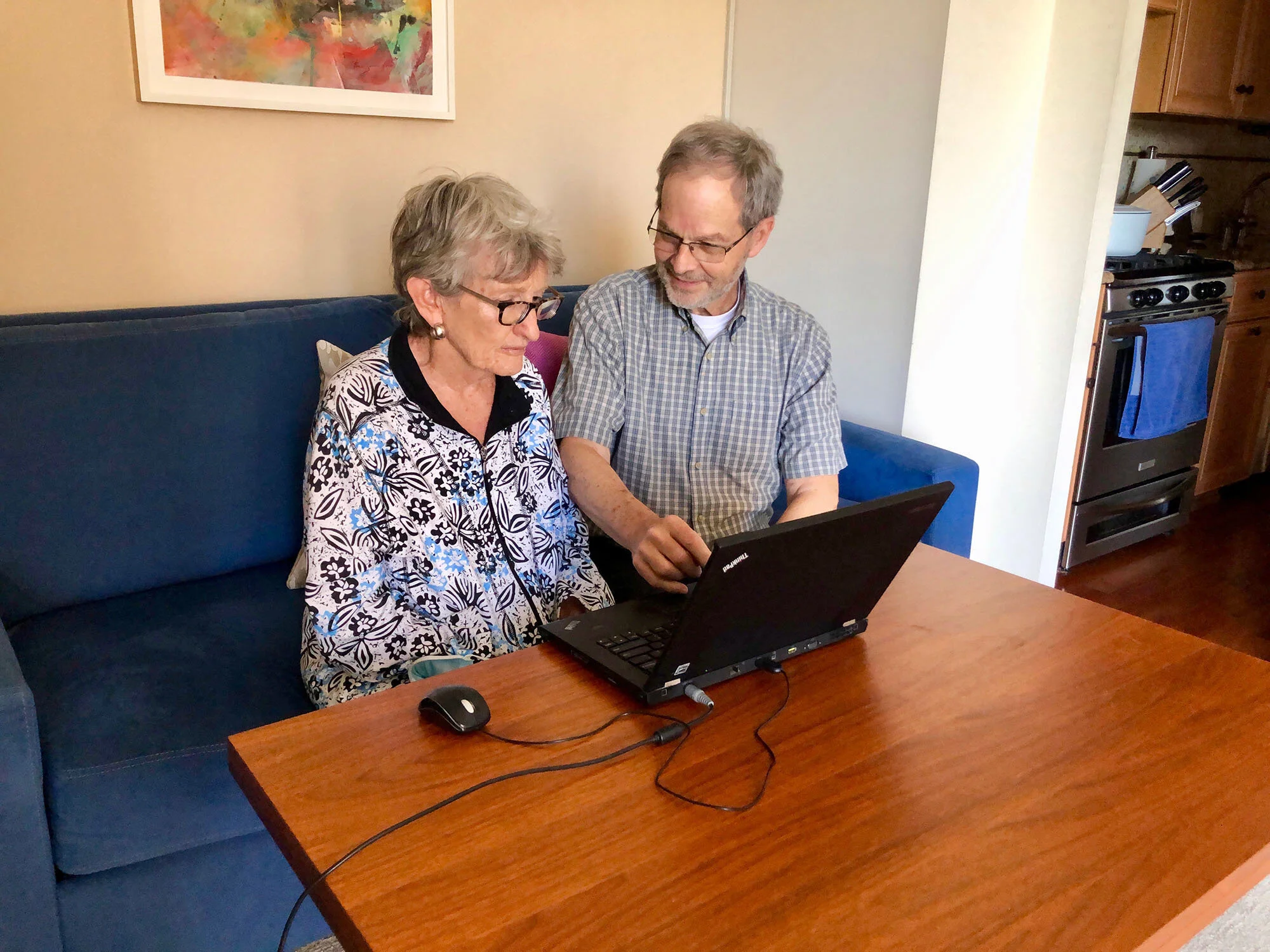 Dan Snyder Helps Neighbors Use Technology