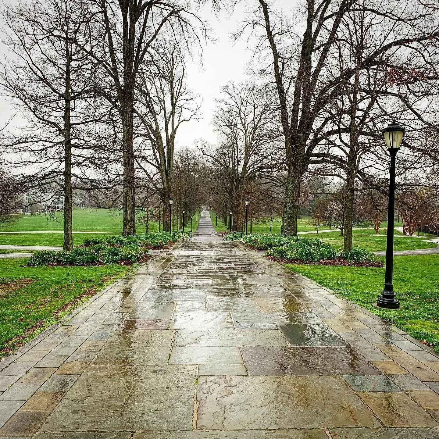 College Grounds to Remain Closed