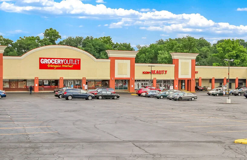 Neighbors to lose a vital food store