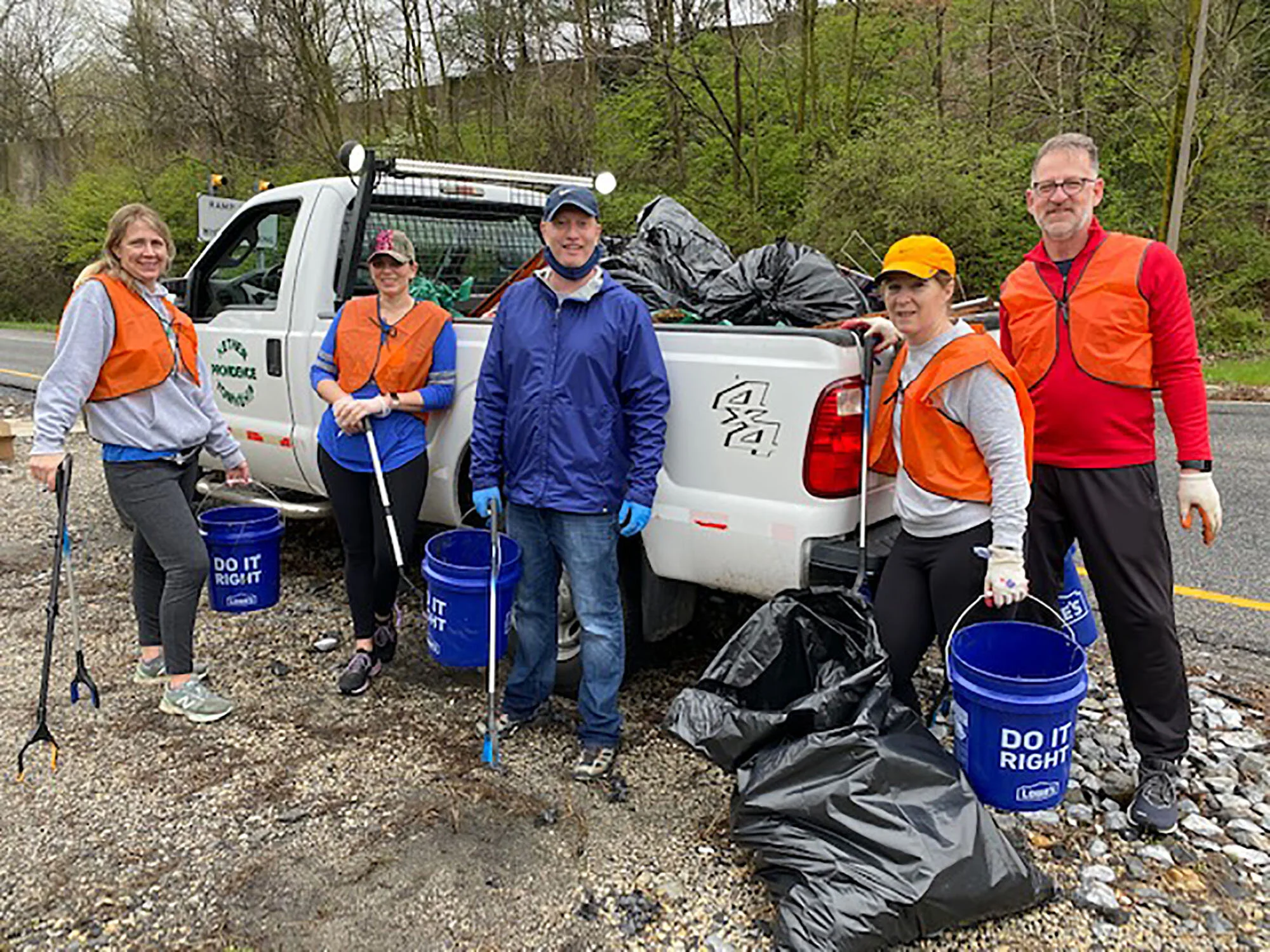 Citizens Against Trash Club Cleans Up Blue Route On-ramp