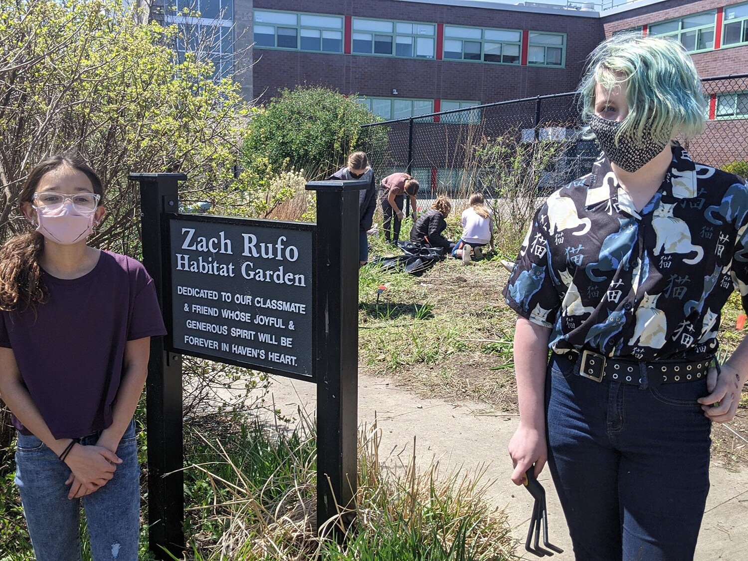 Students Help at Zach Rufo Habitat Garden 