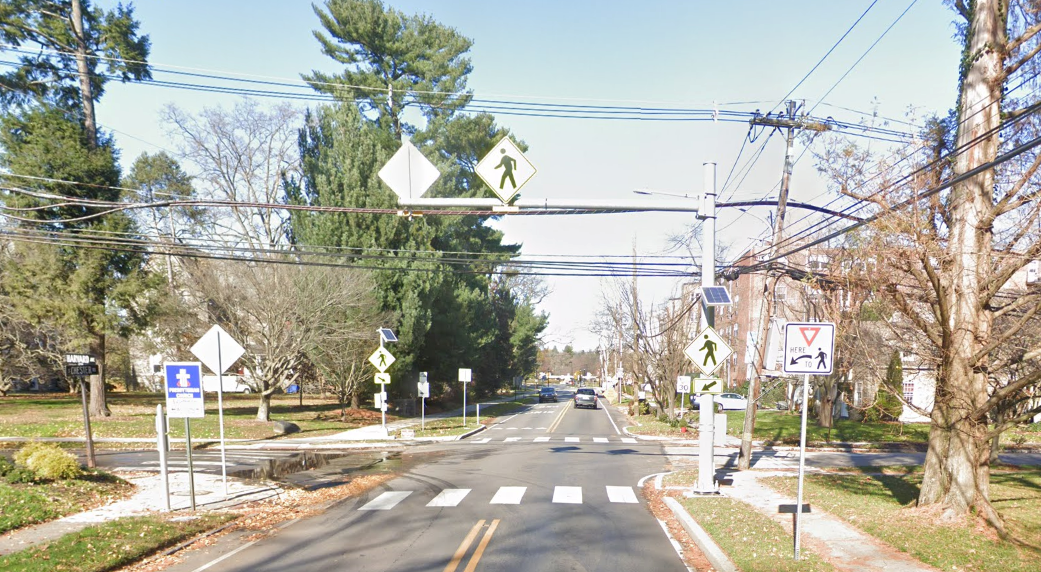 Flashing-light crosswalks unsafe