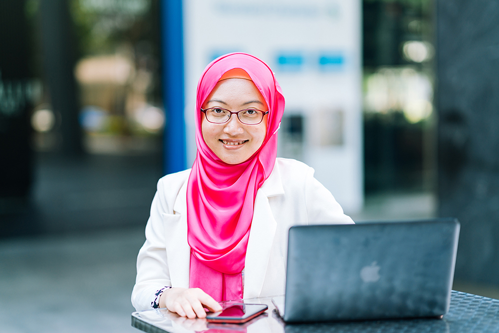 Business Coach Huda Hamid_72ppi.jpg