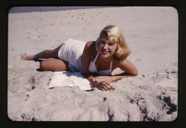 Plathonthebeach.jpg (Copy)