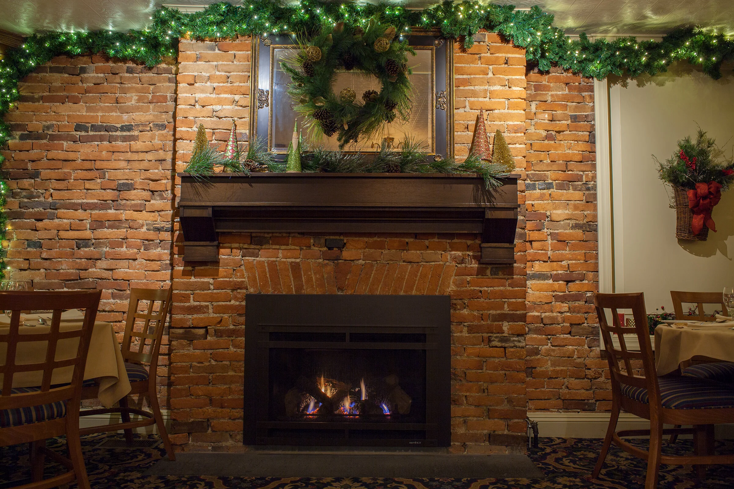 11. fireplace_5056.jpg